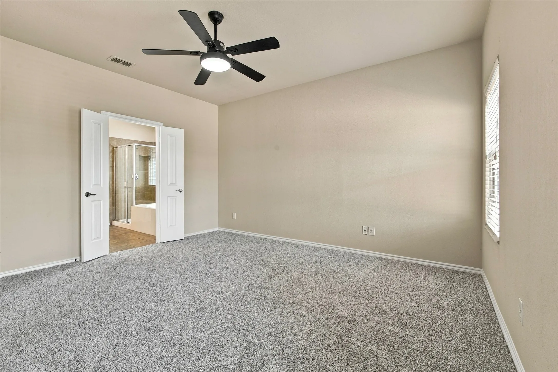 Single Family Residence For Sale in Tarrant County , 11808 Anna Grace Drive, Fort Worth, Texas 76028, 3 Bedroom, 2 Bathroom, 2 Garage spaces, 1,583 Sqft, built in 2014, mls#21384949, Real Estate Agent in Fort Worth, Homes For Sale in Tarrant county, Homes For Sale in Fort Worth, Realtor in Fort Worth Texas, Real Estate Brokerage Independent Realty Texas, Luminita Cordes Realtor