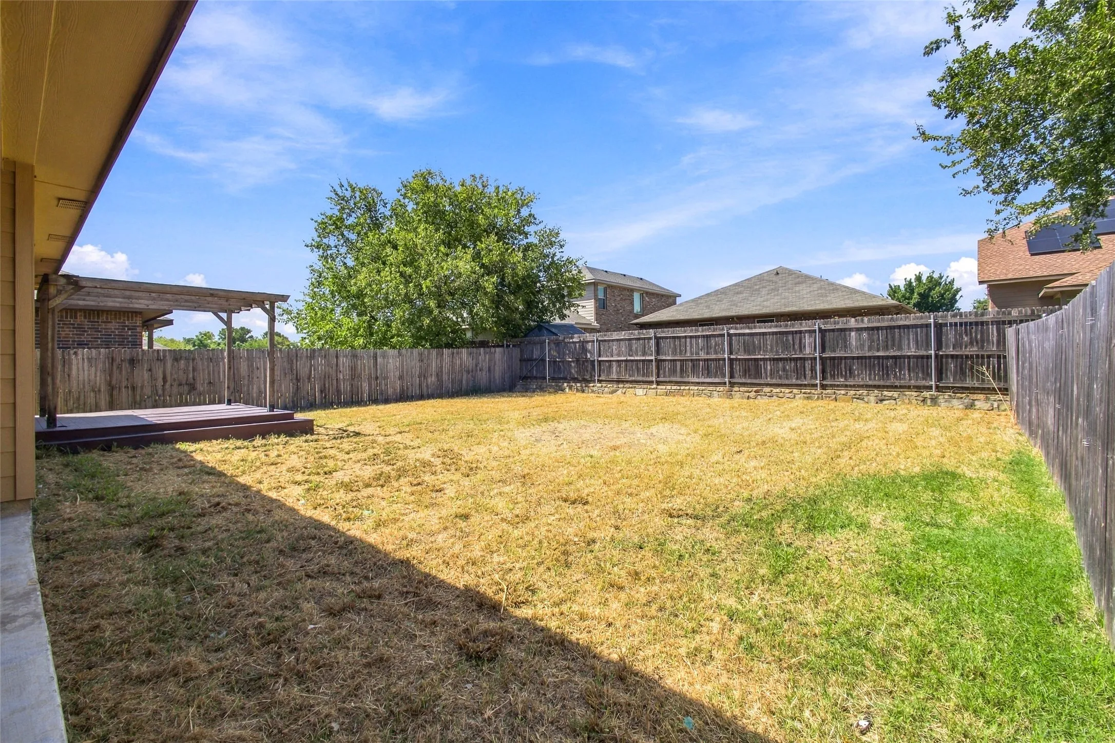 Single Family Residence For Sale in Tarrant County , 11808 Anna Grace Drive, Fort Worth, Texas 76028, 3 Bedroom, 2 Bathroom, 2 Garage spaces, 1,583 Sqft, built in 2014, mls#21384949, Real Estate Agent in Fort Worth, Homes For Sale in Tarrant county, Homes For Sale in Fort Worth, Realtor in Fort Worth Texas, Real Estate Brokerage Independent Realty Texas, Luminita Cordes Realtor