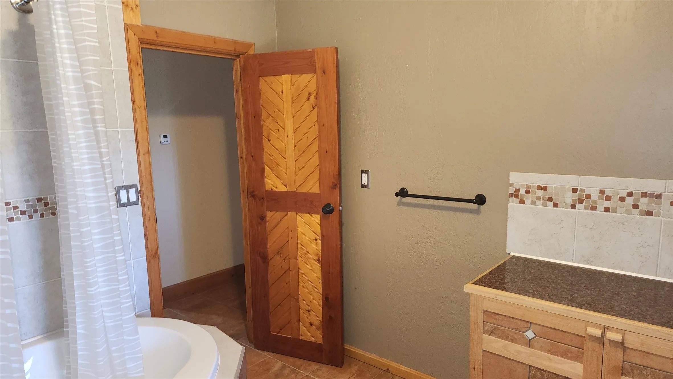 Single Family Residence For Sale in Eastland County , 1992 County Road 330, Eastland, Texas 76448, 4 Bedroom, 2 Bathroom, 1 Garage spaces, 2,262 Sqft, built in 2012, mls#21385682, Real Estate Agent in Eastland, Homes For Sale in Eastland county, Homes For Sale in Eastland, Realtor in Eastland Texas, Real Estate Brokerage Independent Realty Texas, Luminita Cordes Realtor