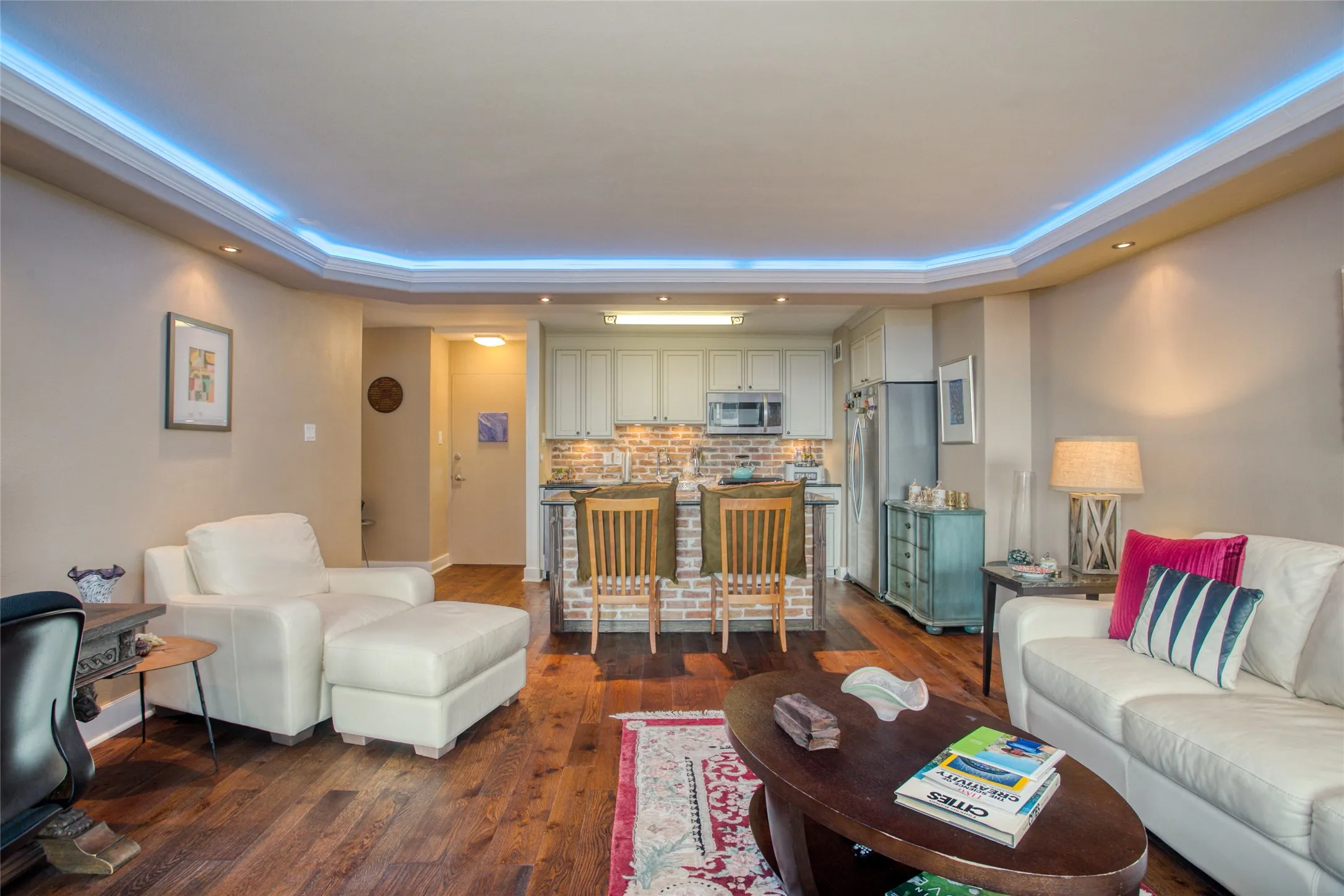 Condominium For Rent in Dallas County , 3883 Turtle Creek Boulevard 1811, Dallas, Texas 75219, 1 Bedroom, 1 Bathroom, 1 Garage spaces, 774 Sqft, built in 1963, mls#21385547, Real Estate Agent in Dallas, Homes For Rent in Dallas county, Homes For Rent in Dallas, Realtor in Dallas Texas, Real Estate Brokerage Independent Realty Texas, Luminita Cordes Realtor