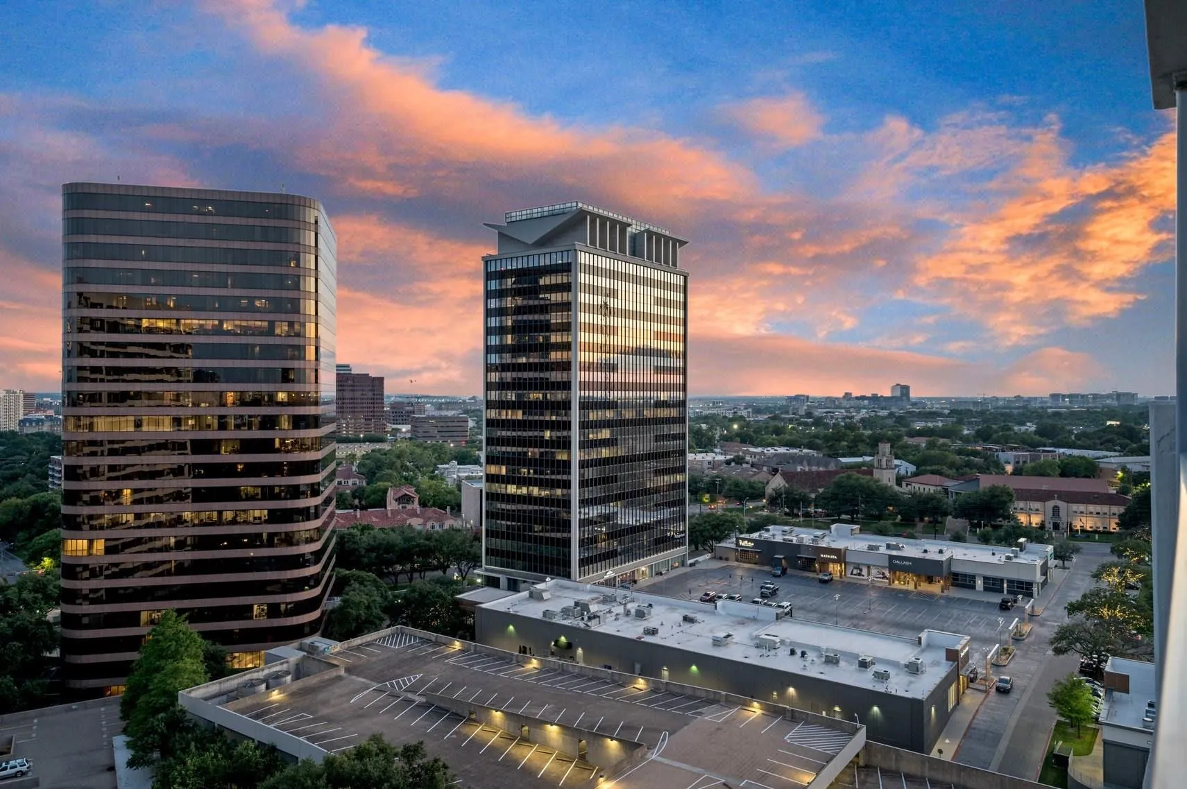 Condominium For Rent in Dallas County , 3883 Turtle Creek Boulevard 1811, Dallas, Texas 75219, 1 Bedroom, 1 Bathroom, 1 Garage spaces, 774 Sqft, built in 1963, mls#21385547, Real Estate Agent in Dallas, Homes For Rent in Dallas county, Homes For Rent in Dallas, Realtor in Dallas Texas, Real Estate Brokerage Independent Realty Texas, Luminita Cordes Realtor