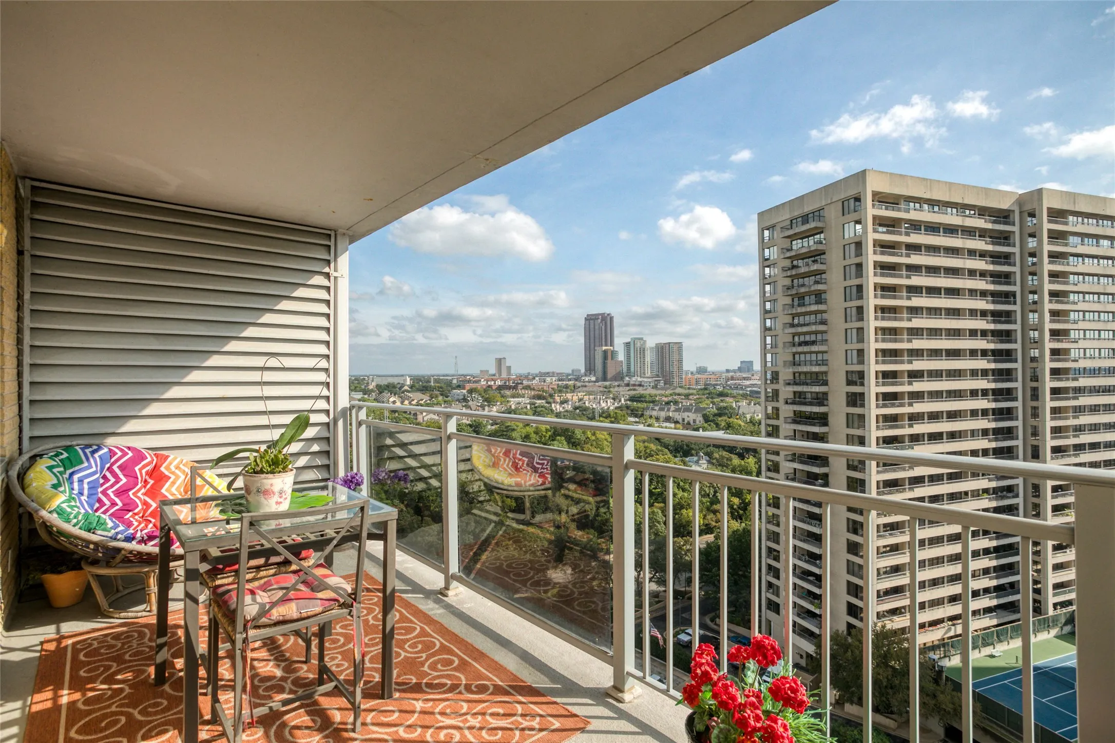 Condominium For Rent in Dallas County , 3883 Turtle Creek Boulevard 1811, Dallas, Texas 75219, 1 Bedroom, 1 Bathroom, 1 Garage spaces, 774 Sqft, built in 1963, mls#21385547, Real Estate Agent in Dallas, Homes For Rent in Dallas county, Homes For Rent in Dallas, Realtor in Dallas Texas, Real Estate Brokerage Independent Realty Texas, Luminita Cordes Realtor
