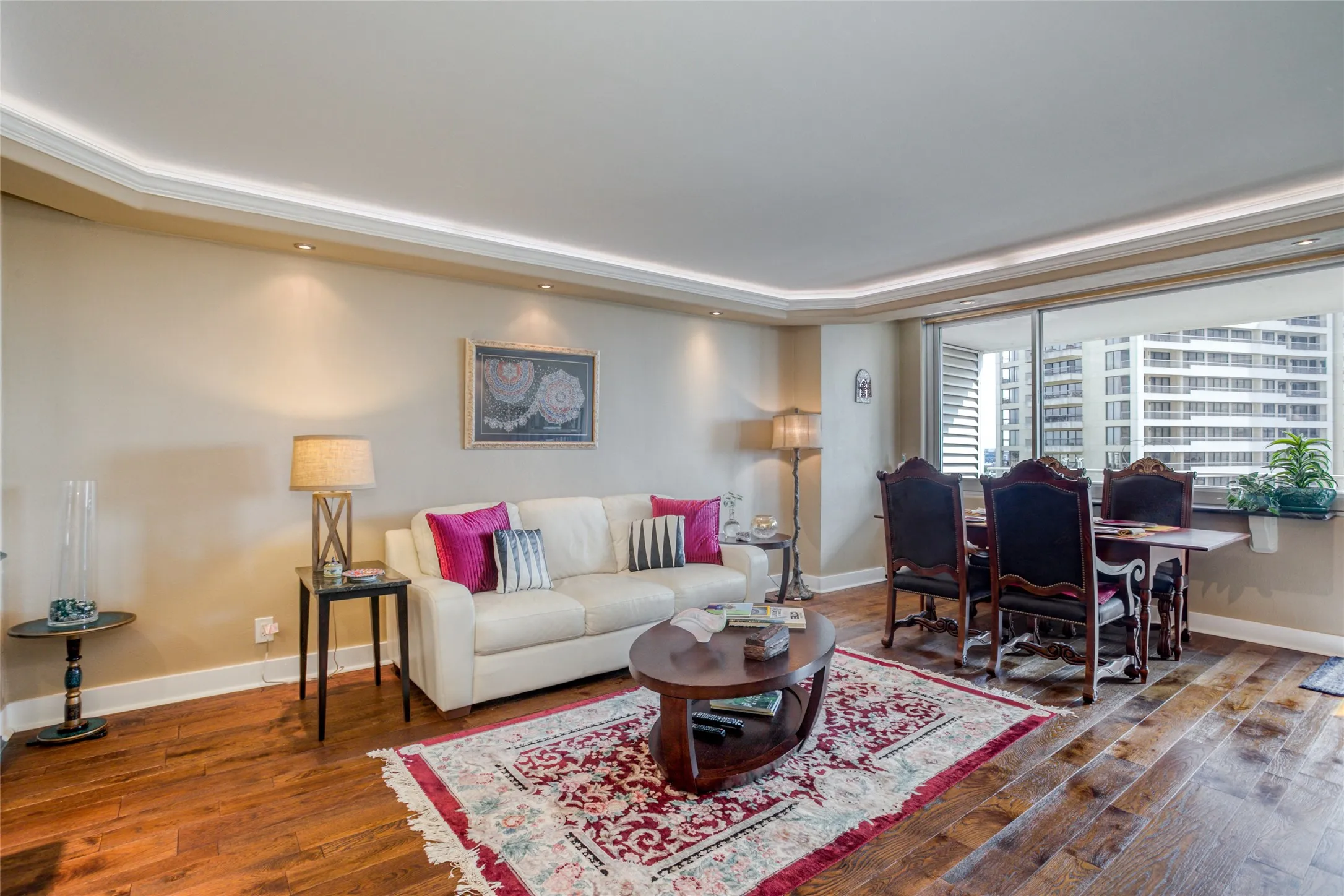 Condominium For Rent in Dallas County , 3883 Turtle Creek Boulevard 1811, Dallas, Texas 75219, 1 Bedroom, 1 Bathroom, 1 Garage spaces, 774 Sqft, built in 1963, mls#21385547, Real Estate Agent in Dallas, Homes For Rent in Dallas county, Homes For Rent in Dallas, Realtor in Dallas Texas, Real Estate Brokerage Independent Realty Texas, Luminita Cordes Realtor