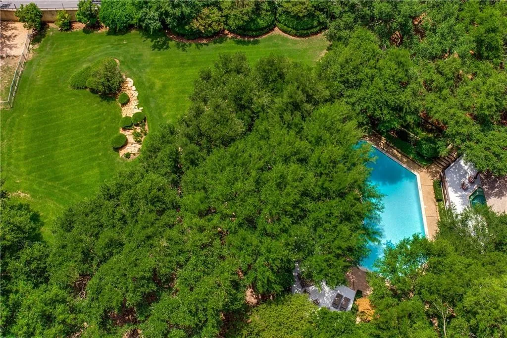 Condominium For Rent in Dallas County , 3883 Turtle Creek Boulevard 1811, Dallas, Texas 75219, 1 Bedroom, 1 Bathroom, 1 Garage spaces, 774 Sqft, built in 1963, mls#21385547, Real Estate Agent in Dallas, Homes For Rent in Dallas county, Homes For Rent in Dallas, Realtor in Dallas Texas, Real Estate Brokerage Independent Realty Texas, Luminita Cordes Realtor