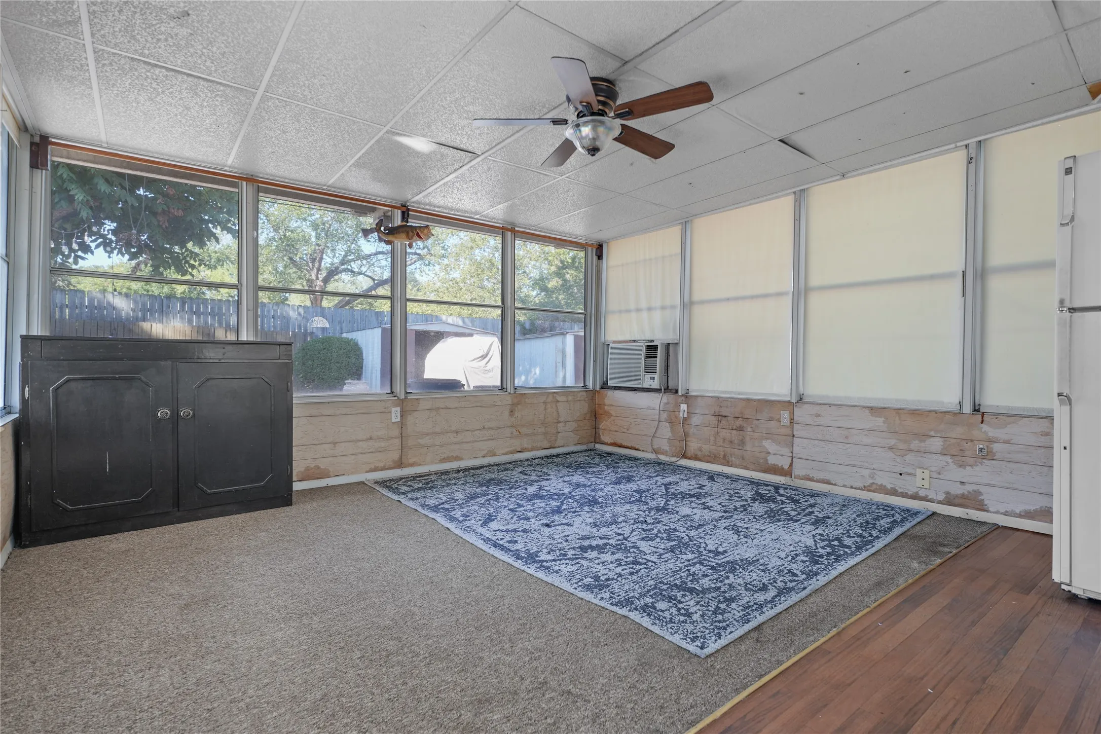 Single Family Residence For Rent in Dallas County , 1809 Anderson Street, Irving, Texas 75062, 4 Bedroom, 2 Bathroom, Garage spaces, 1,242 Sqft, built in 1960, mls#21385686, Real Estate Agent in Irving, Homes For Rent in Dallas county, Homes For Rent in Irving, Realtor in Irving Texas, Real Estate Brokerage Independent Realty Texas, Luminita Cordes Realtor