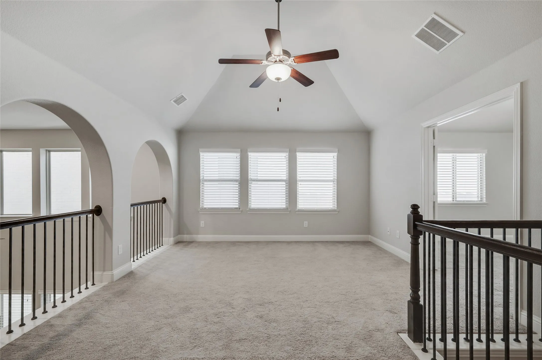 Single Family Residence For Rent in Denton County , 620 Surrey Lane, Flower Mound, Texas 75022, 4 Bedroom, 3 Bathroom, 2 Garage spaces, 2,553 Sqft, built in 2015, mls#21383290, Real Estate Agent in Flower Mound, Homes For Rent in Denton county, Homes For Rent in Flower Mound, Realtor in Flower Mound Texas, Real Estate Brokerage Independent Realty Texas, Luminita Cordes Realtor