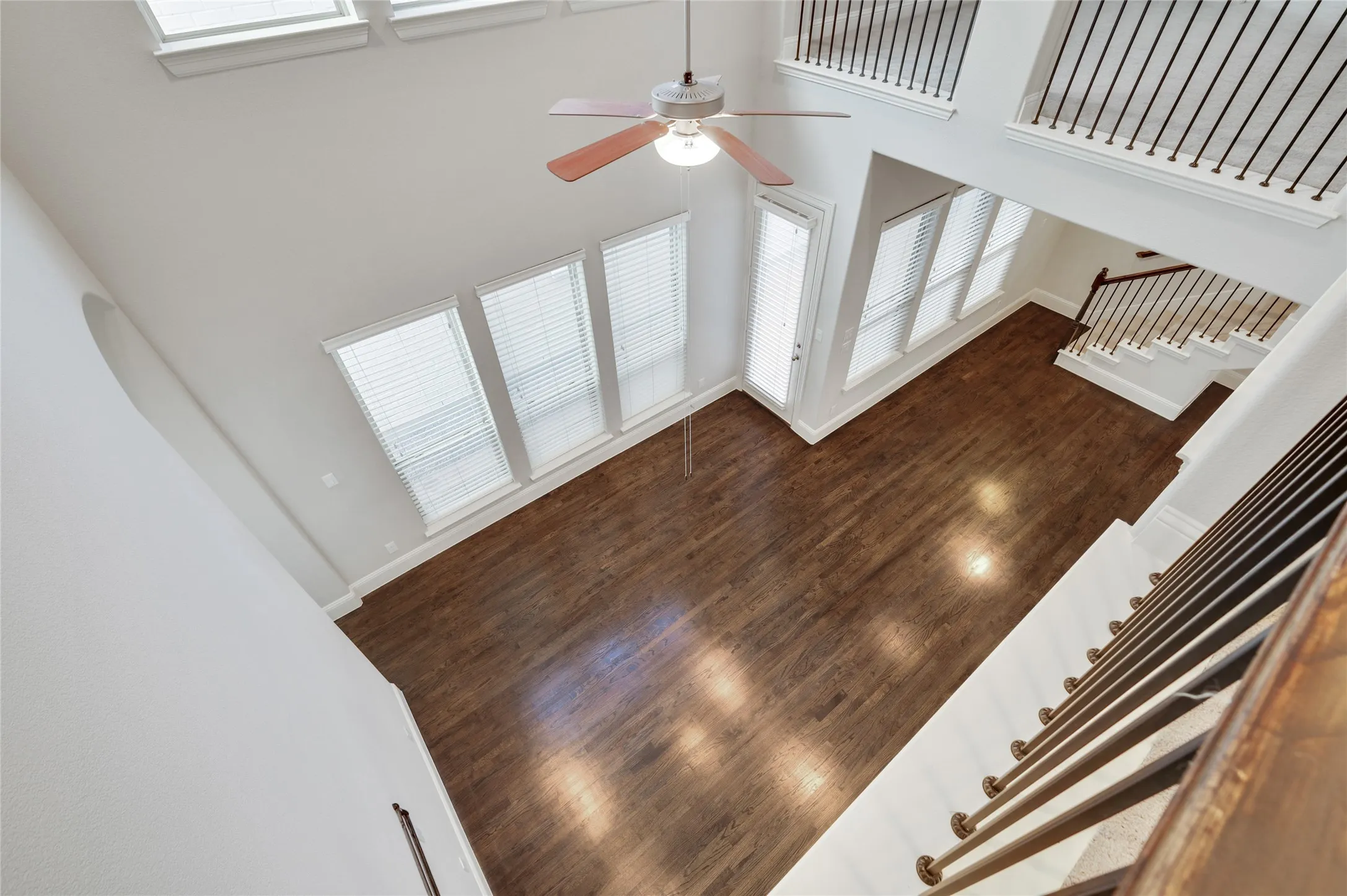 Single Family Residence For Rent in Denton County , 620 Surrey Lane, Flower Mound, Texas 75022, 4 Bedroom, 3 Bathroom, 2 Garage spaces, 2,553 Sqft, built in 2015, mls#21383290, Real Estate Agent in Flower Mound, Homes For Rent in Denton county, Homes For Rent in Flower Mound, Realtor in Flower Mound Texas, Real Estate Brokerage Independent Realty Texas, Luminita Cordes Realtor