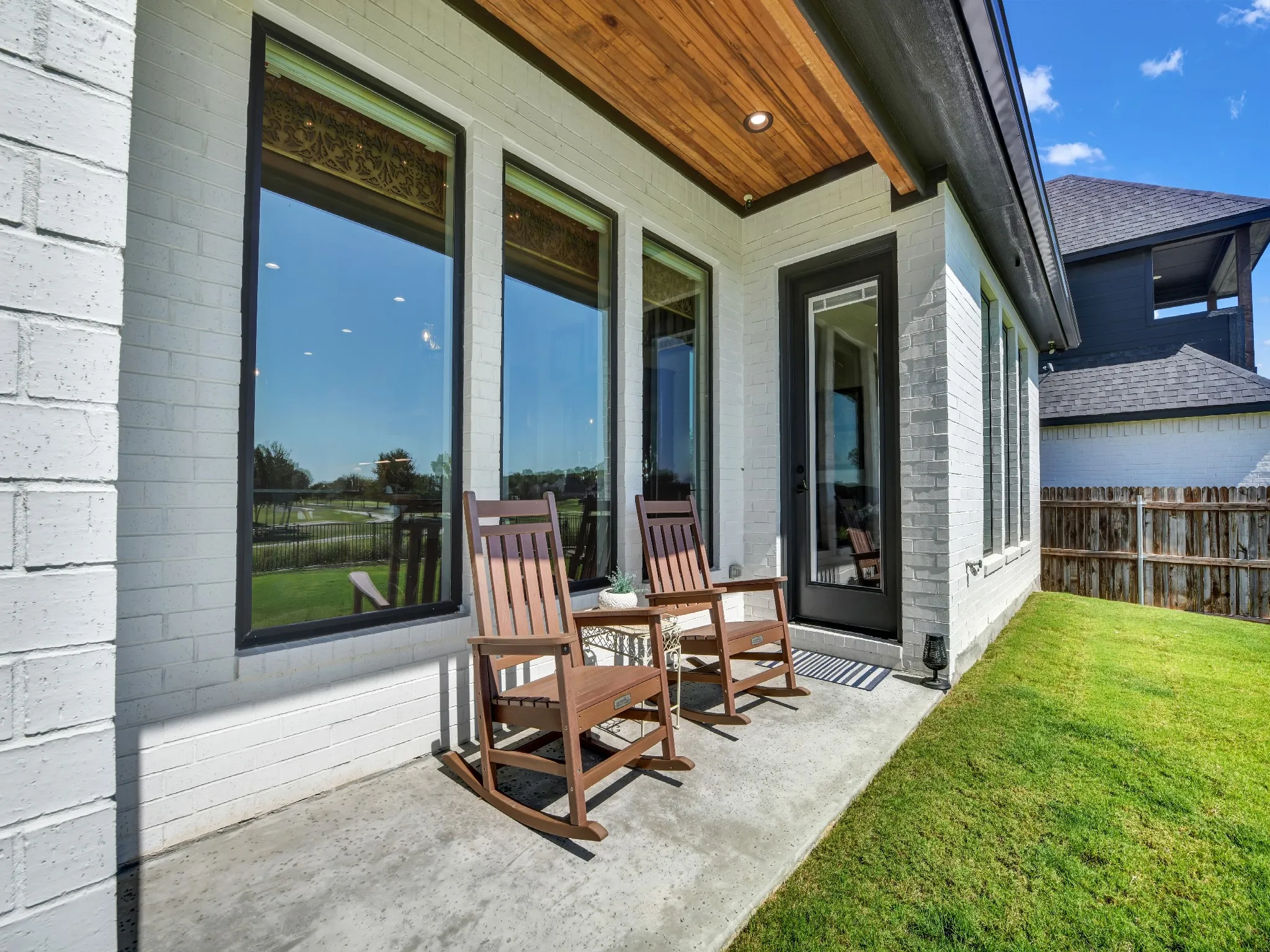 Single Family Residence For Sale in Parker County , 1217 Crown Valley Drive, Weatherford, Texas 76087, 3 Bedroom, 3 Bathroom, 3 Garage spaces, 2,985 Sqft, built in 2022, mls#21385693, Real Estate Agent in Weatherford, Homes For Sale in Parker county, Homes For Sale in Weatherford, Realtor in Weatherford Texas, Real Estate Brokerage Independent Realty Texas, Luminita Cordes Realtor