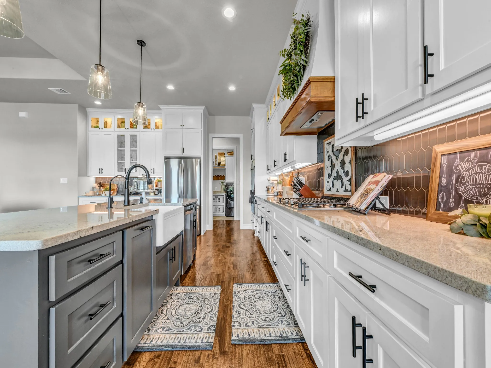 Single Family Residence For Sale in Parker County , 1217 Crown Valley Drive, Weatherford, Texas 76087, 3 Bedroom, 3 Bathroom, 3 Garage spaces, 2,985 Sqft, built in 2022, mls#21385693, Real Estate Agent in Weatherford, Homes For Sale in Parker county, Homes For Sale in Weatherford, Realtor in Weatherford Texas, Real Estate Brokerage Independent Realty Texas, Luminita Cordes Realtor