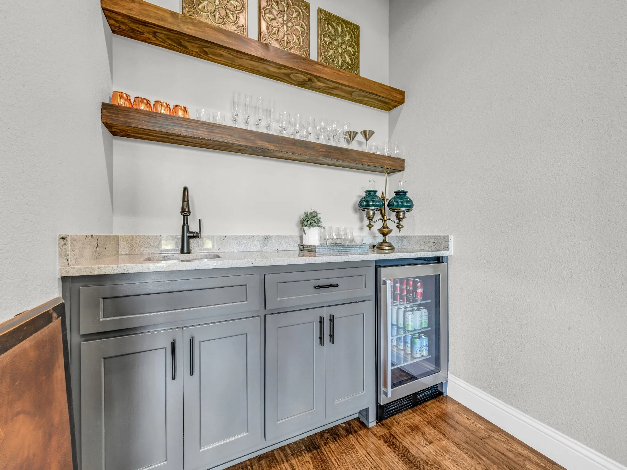 Single Family Residence For Sale in Parker County , 1217 Crown Valley Drive, Weatherford, Texas 76087, 3 Bedroom, 3 Bathroom, 3 Garage spaces, 2,985 Sqft, built in 2022, mls#21385693, Real Estate Agent in Weatherford, Homes For Sale in Parker county, Homes For Sale in Weatherford, Realtor in Weatherford Texas, Real Estate Brokerage Independent Realty Texas, Luminita Cordes Realtor