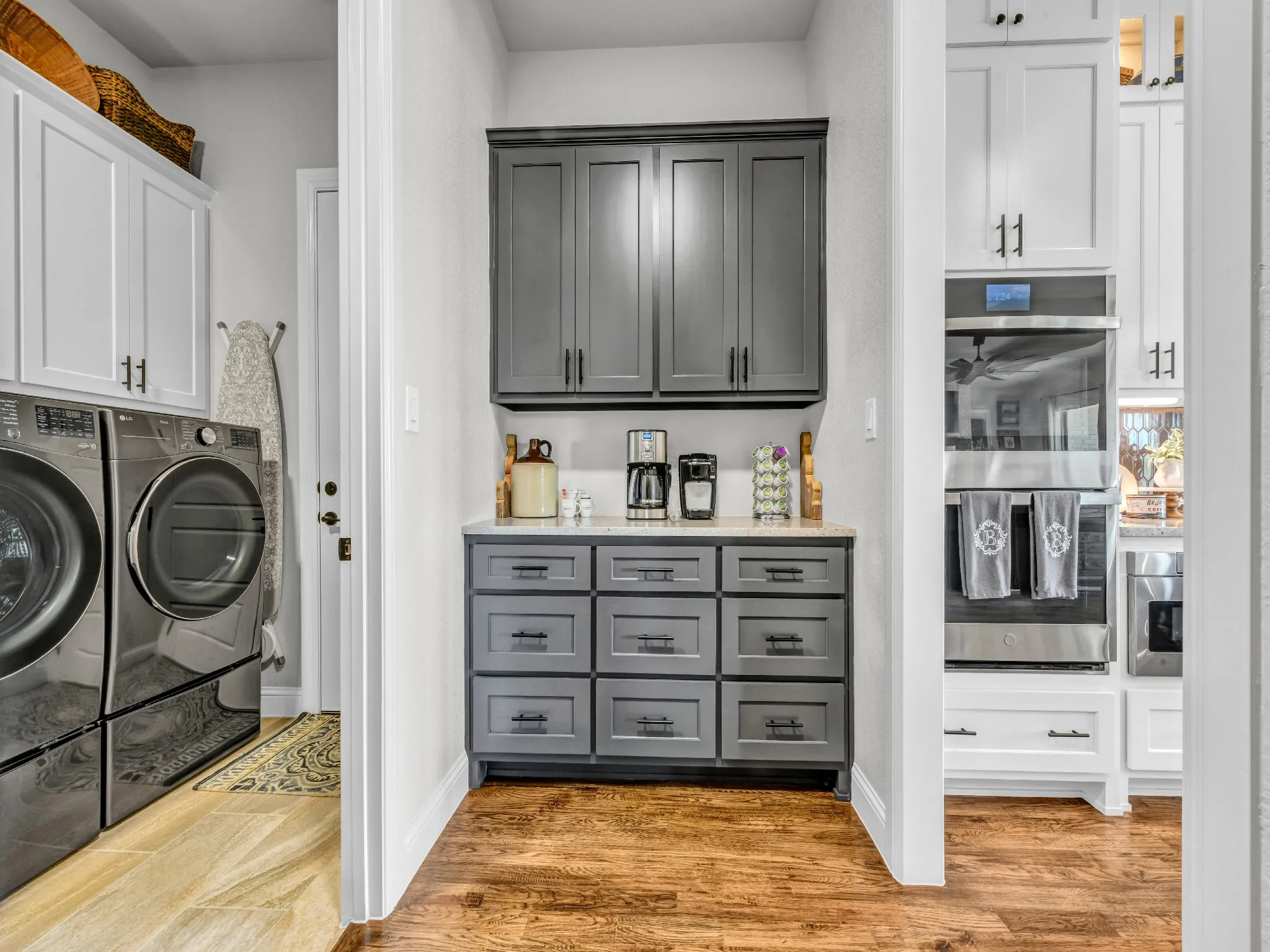 Single Family Residence For Sale in Parker County , 1217 Crown Valley Drive, Weatherford, Texas 76087, 3 Bedroom, 3 Bathroom, 3 Garage spaces, 2,985 Sqft, built in 2022, mls#21385693, Real Estate Agent in Weatherford, Homes For Sale in Parker county, Homes For Sale in Weatherford, Realtor in Weatherford Texas, Real Estate Brokerage Independent Realty Texas, Luminita Cordes Realtor