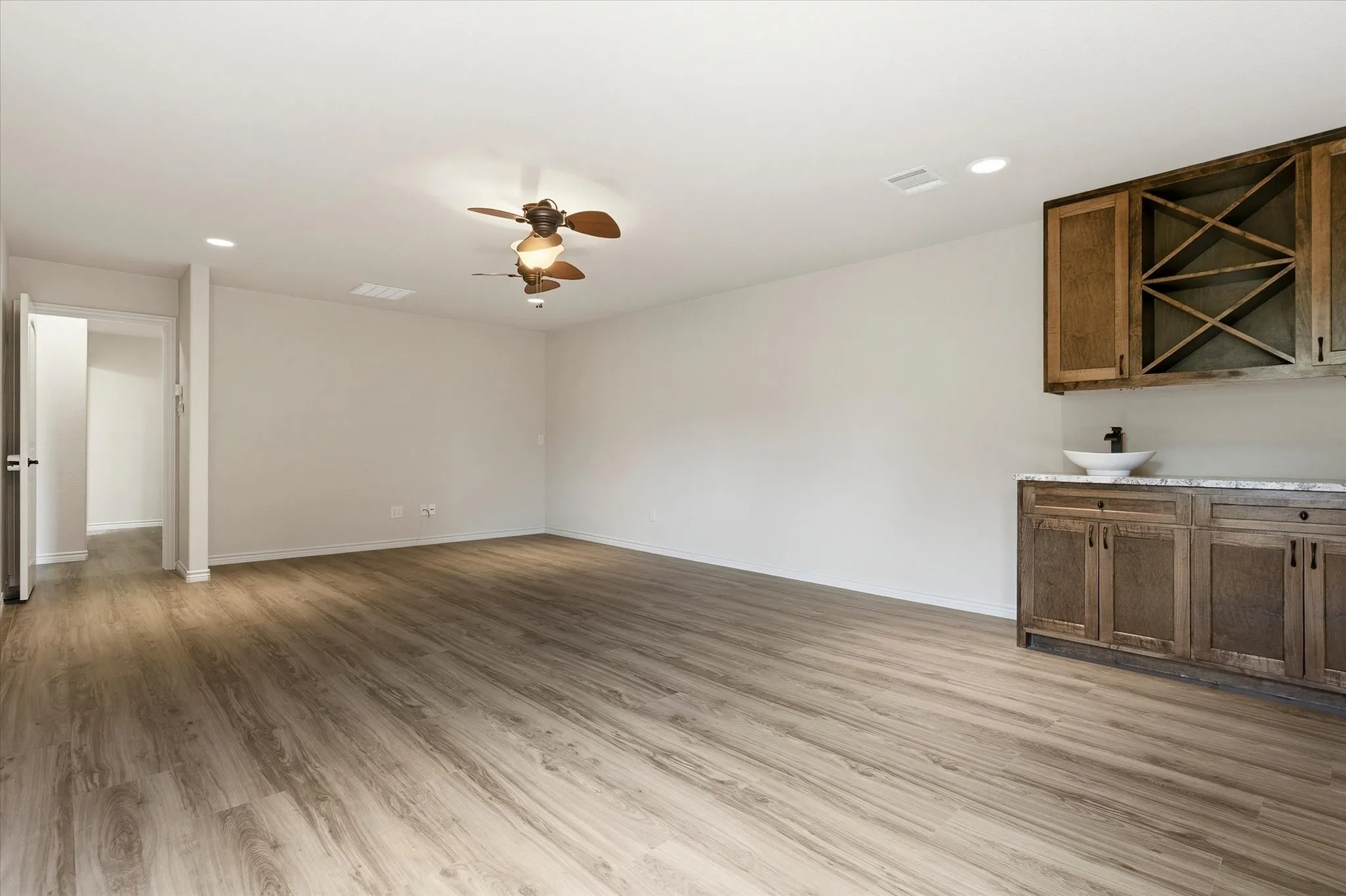 Single Family Residence For Sale in Tarrant County , 9300 Wood Duck Drive, Fort Worth, Texas 76118, 4 Bedroom, 4 Bathroom, 3 Garage spaces, 3,115 Sqft, built in 2009, mls#21383697, Real Estate Agent in Fort Worth, Homes For Sale in Tarrant county, Homes For Sale in Fort Worth, Realtor in Fort Worth Texas, Real Estate Brokerage Independent Realty Texas, Luminita Cordes Realtor