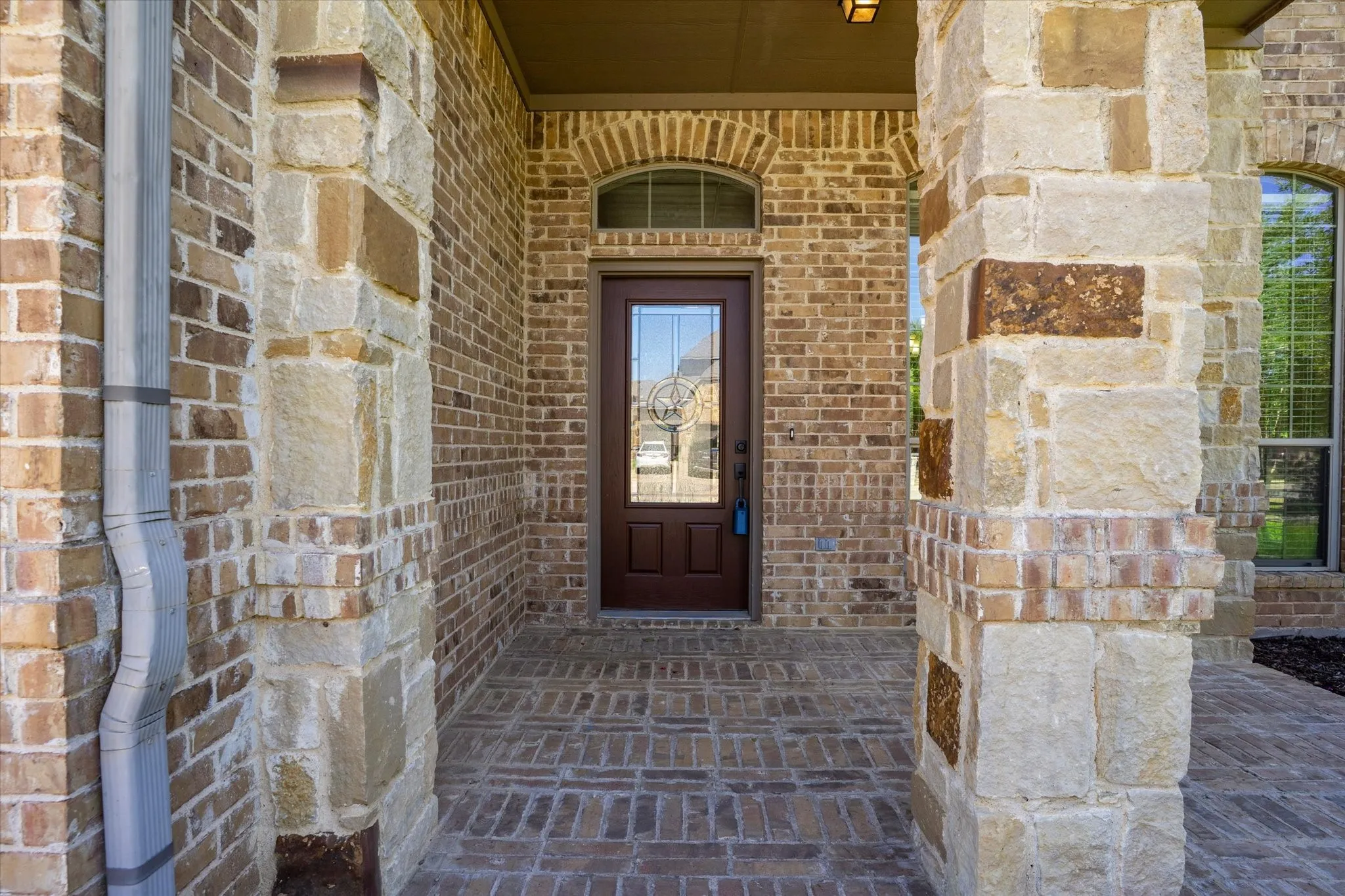 Single Family Residence For Sale in Tarrant County , 9300 Wood Duck Drive, Fort Worth, Texas 76118, 4 Bedroom, 4 Bathroom, 3 Garage spaces, 3,115 Sqft, built in 2009, mls#21383697, Real Estate Agent in Fort Worth, Homes For Sale in Tarrant county, Homes For Sale in Fort Worth, Realtor in Fort Worth Texas, Real Estate Brokerage Independent Realty Texas, Luminita Cordes Realtor