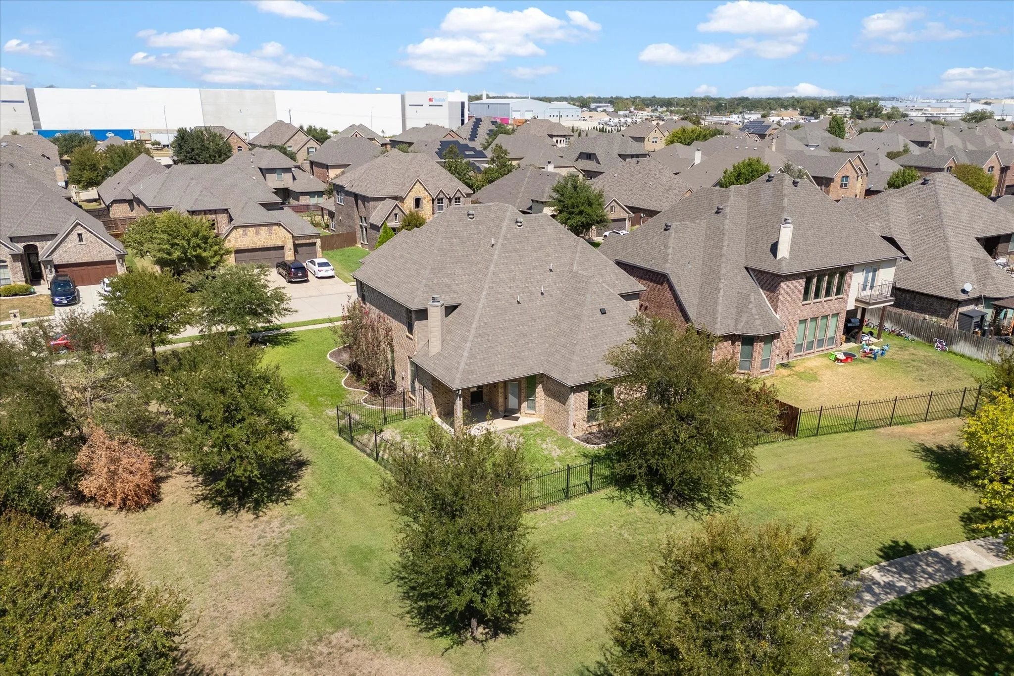 Single Family Residence For Sale in Tarrant County , 9300 Wood Duck Drive, Fort Worth, Texas 76118, 4 Bedroom, 4 Bathroom, 3 Garage spaces, 3,115 Sqft, built in 2009, mls#21383697, Real Estate Agent in Fort Worth, Homes For Sale in Tarrant county, Homes For Sale in Fort Worth, Realtor in Fort Worth Texas, Real Estate Brokerage Independent Realty Texas, Luminita Cordes Realtor