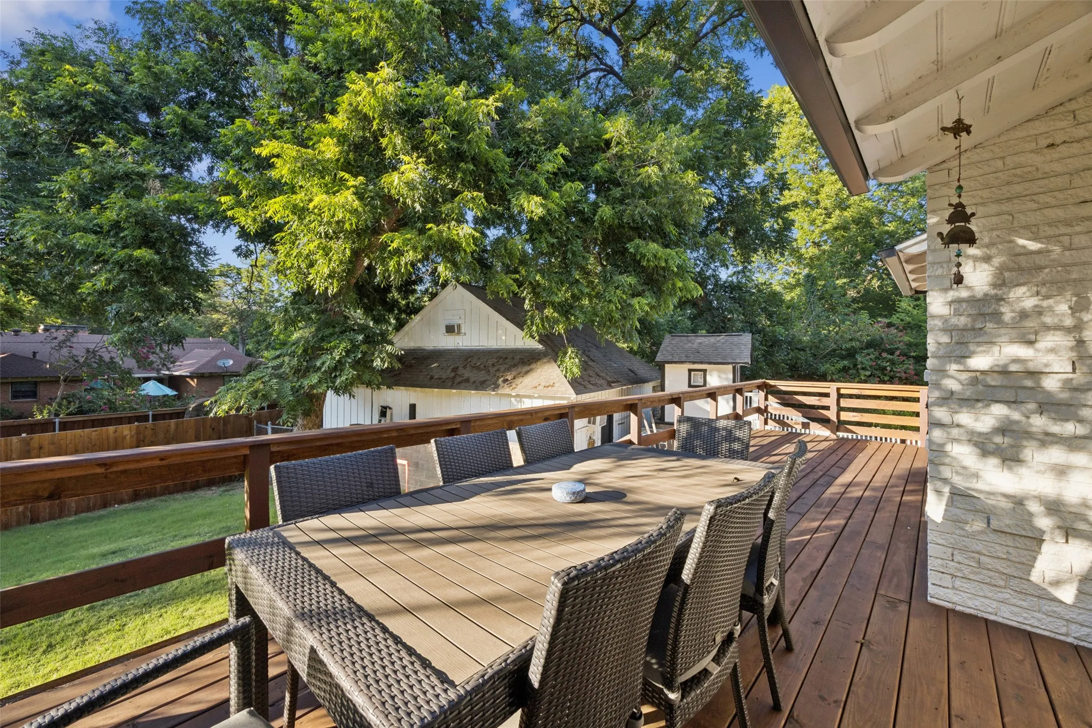 Single Family Residence For Rent in Dallas County , 1657 Nob Hill Road, Dallas, Texas 75208, 4 Bedroom, 2 Bathroom, 2 Garage spaces, 2,330 Sqft, built in 1954, mls#21385703, Real Estate Agent in Dallas, Homes For Rent in Dallas county, Homes For Rent in Dallas, Realtor in Dallas Texas, Real Estate Brokerage Independent Realty Texas, Luminita Cordes Realtor