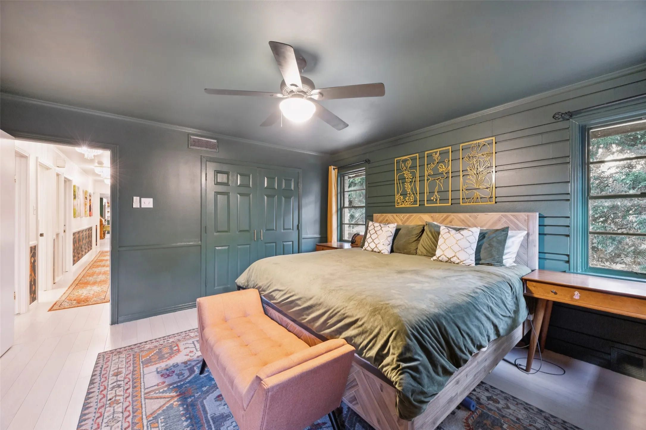 Single Family Residence For Rent in Dallas County , 1657 Nob Hill Road, Dallas, Texas 75208, 4 Bedroom, 2 Bathroom, 2 Garage spaces, 2,330 Sqft, built in 1954, mls#21385703, Real Estate Agent in Dallas, Homes For Rent in Dallas county, Homes For Rent in Dallas, Realtor in Dallas Texas, Real Estate Brokerage Independent Realty Texas, Luminita Cordes Realtor