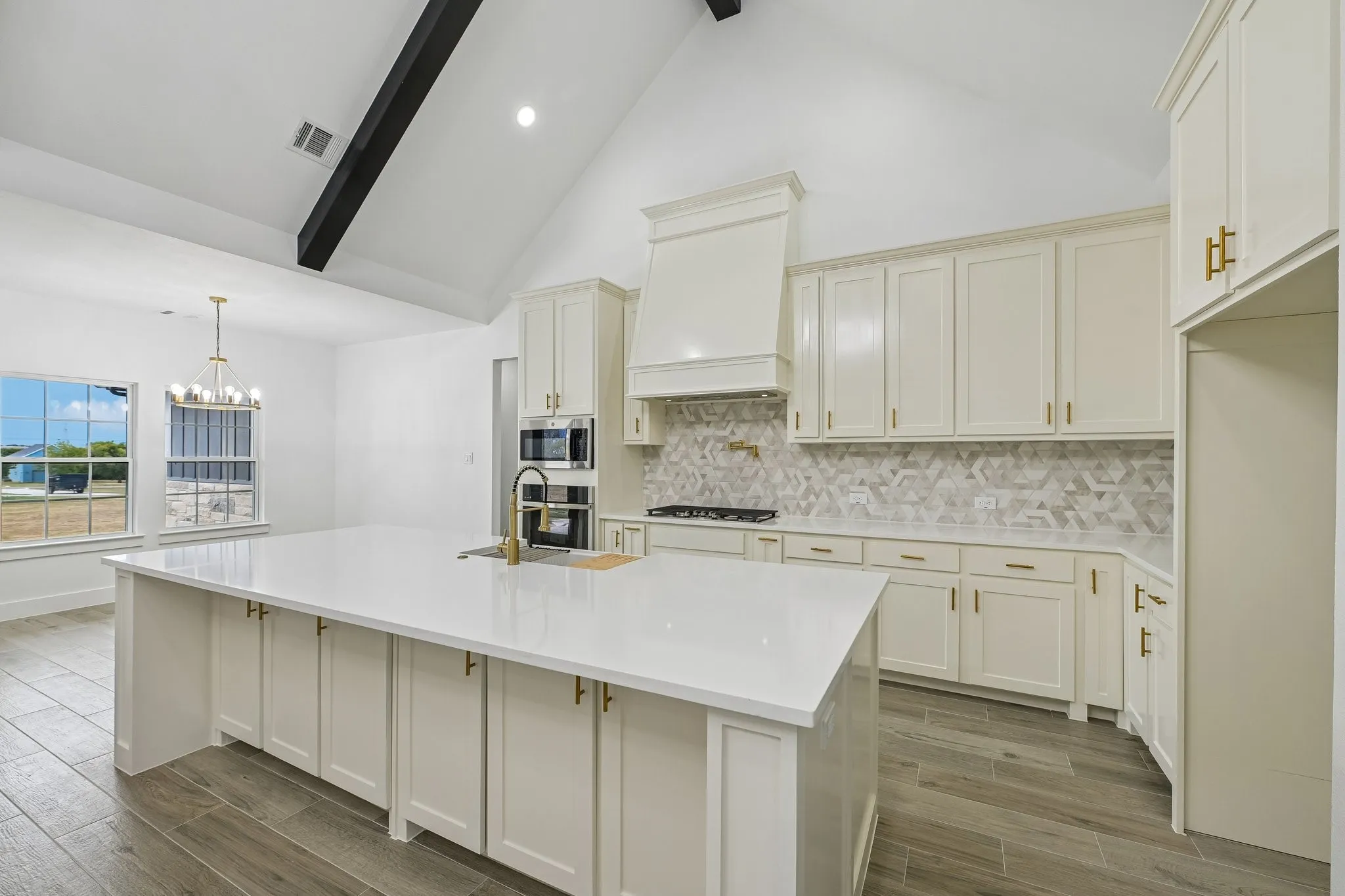 Single Family Residence For Sale in Johnson County , 6605 Buffalo Ridge Circle, Godley, Texas 76044, 4 Bedroom, 3 Bathroom, 2 Garage spaces, 2,378 Sqft, built in 2024, mls#21384759, Real Estate Agent in Godley, Homes For Sale in Johnson county, Homes For Sale in Godley, Realtor in Godley Texas, Real Estate Brokerage Independent Realty Texas, Luminita Cordes Realtor