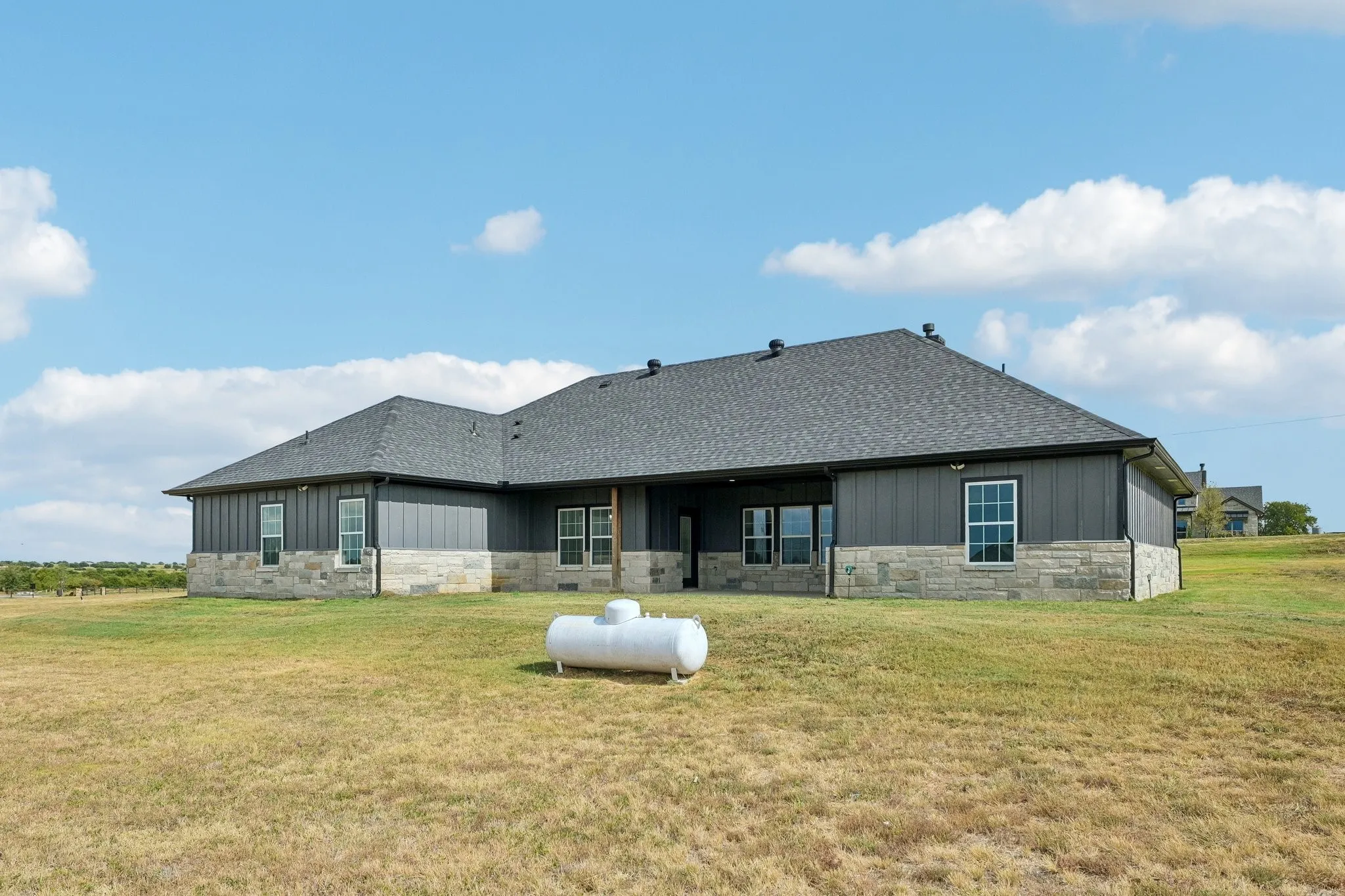Single Family Residence For Sale in Johnson County , 6605 Buffalo Ridge Circle, Godley, Texas 76044, 4 Bedroom, 3 Bathroom, 2 Garage spaces, 2,378 Sqft, built in 2024, mls#21384759, Real Estate Agent in Godley, Homes For Sale in Johnson county, Homes For Sale in Godley, Realtor in Godley Texas, Real Estate Brokerage Independent Realty Texas, Luminita Cordes Realtor