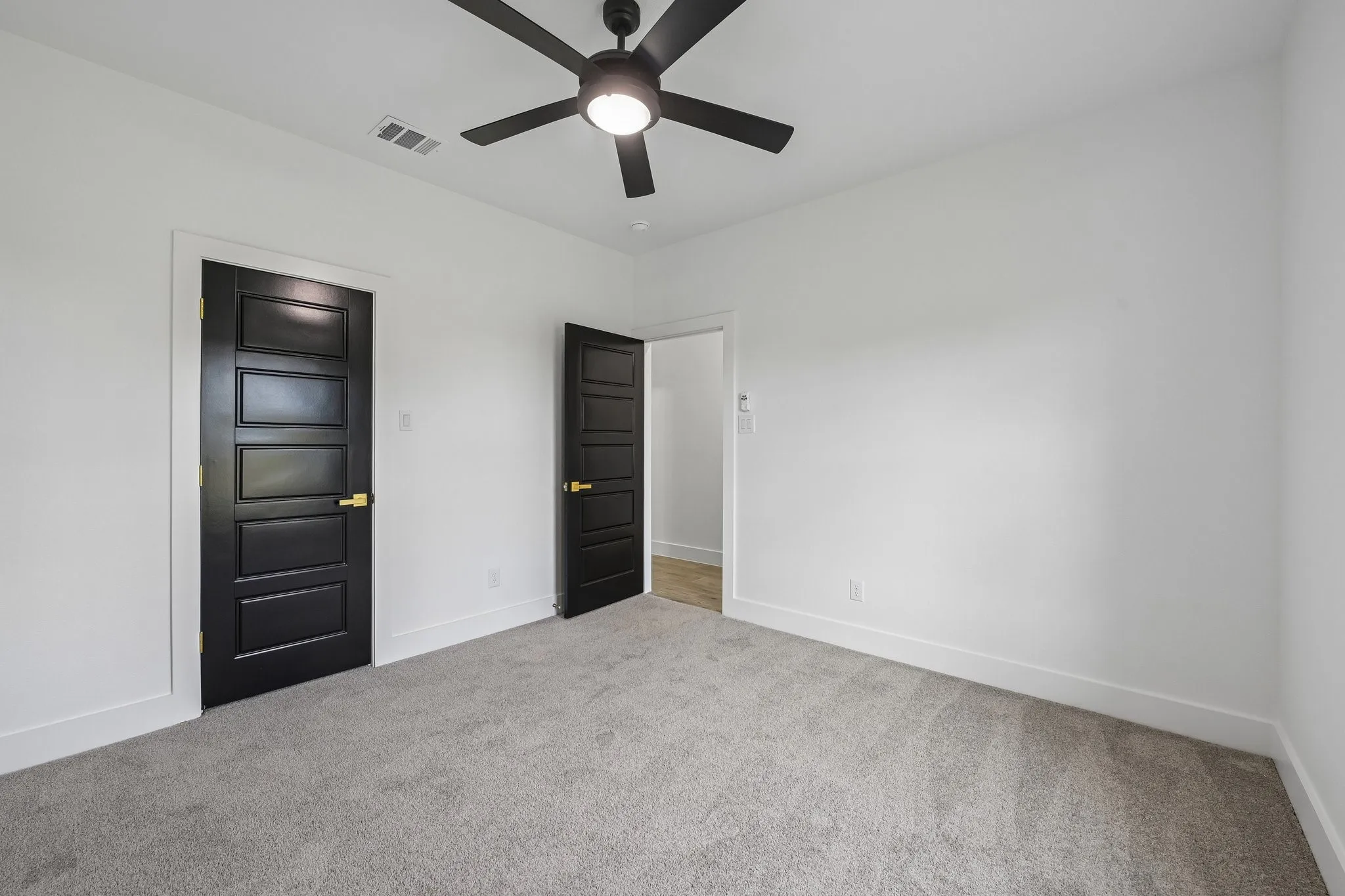 Single Family Residence For Sale in Johnson County , 6605 Buffalo Ridge Circle, Godley, Texas 76044, 4 Bedroom, 3 Bathroom, 2 Garage spaces, 2,378 Sqft, built in 2024, mls#21384759, Real Estate Agent in Godley, Homes For Sale in Johnson county, Homes For Sale in Godley, Realtor in Godley Texas, Real Estate Brokerage Independent Realty Texas, Luminita Cordes Realtor