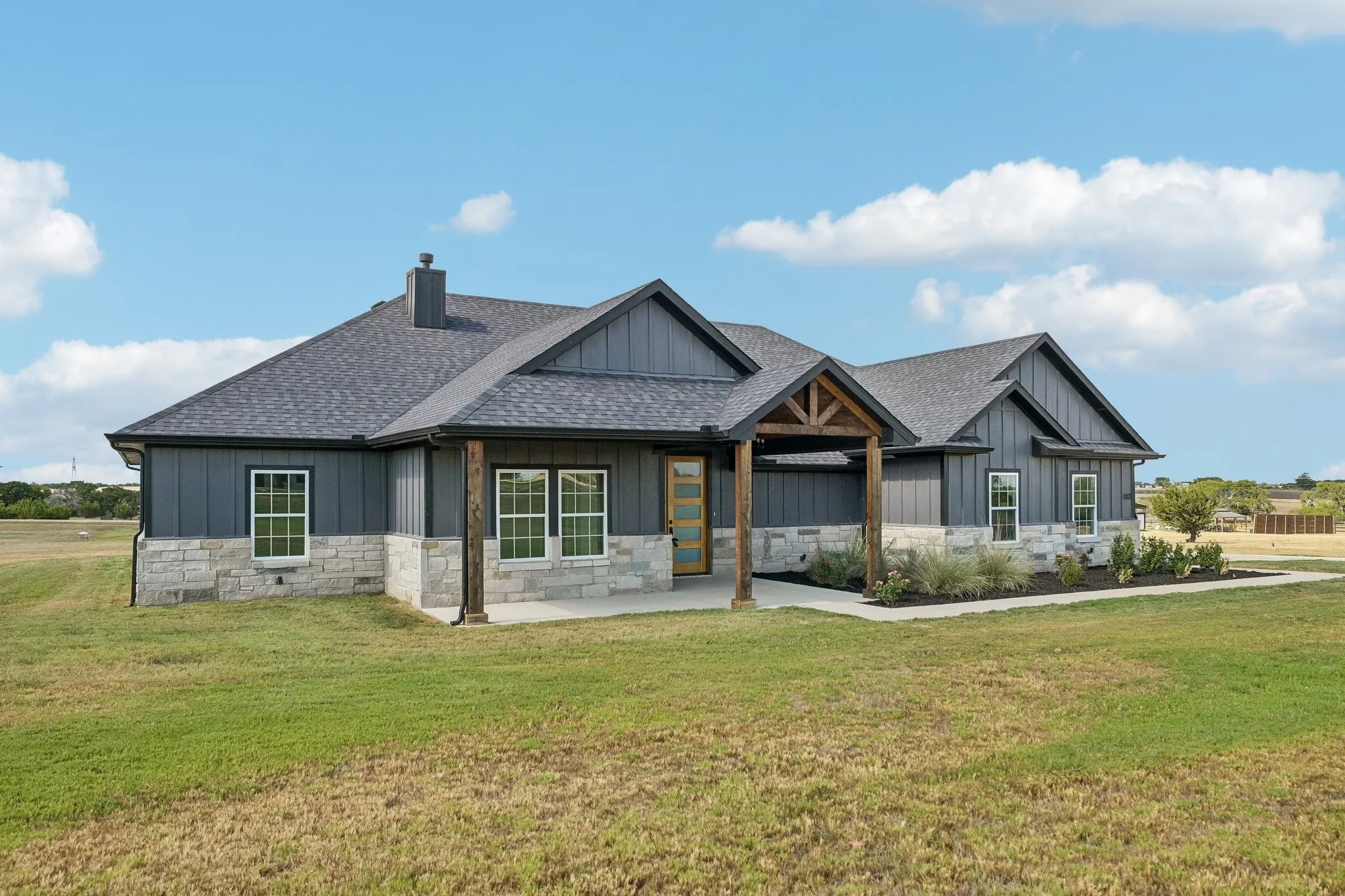 Single Family Residence For Sale in Johnson County , 6605 Buffalo Ridge Circle, Godley, Texas 76044, 4 Bedroom, 3 Bathroom, 2 Garage spaces, 2,378 Sqft, built in 2024, mls#21384759, Real Estate Agent in Godley, Homes For Sale in Johnson county, Homes For Sale in Godley, Realtor in Godley Texas, Real Estate Brokerage Independent Realty Texas, Luminita Cordes Realtor