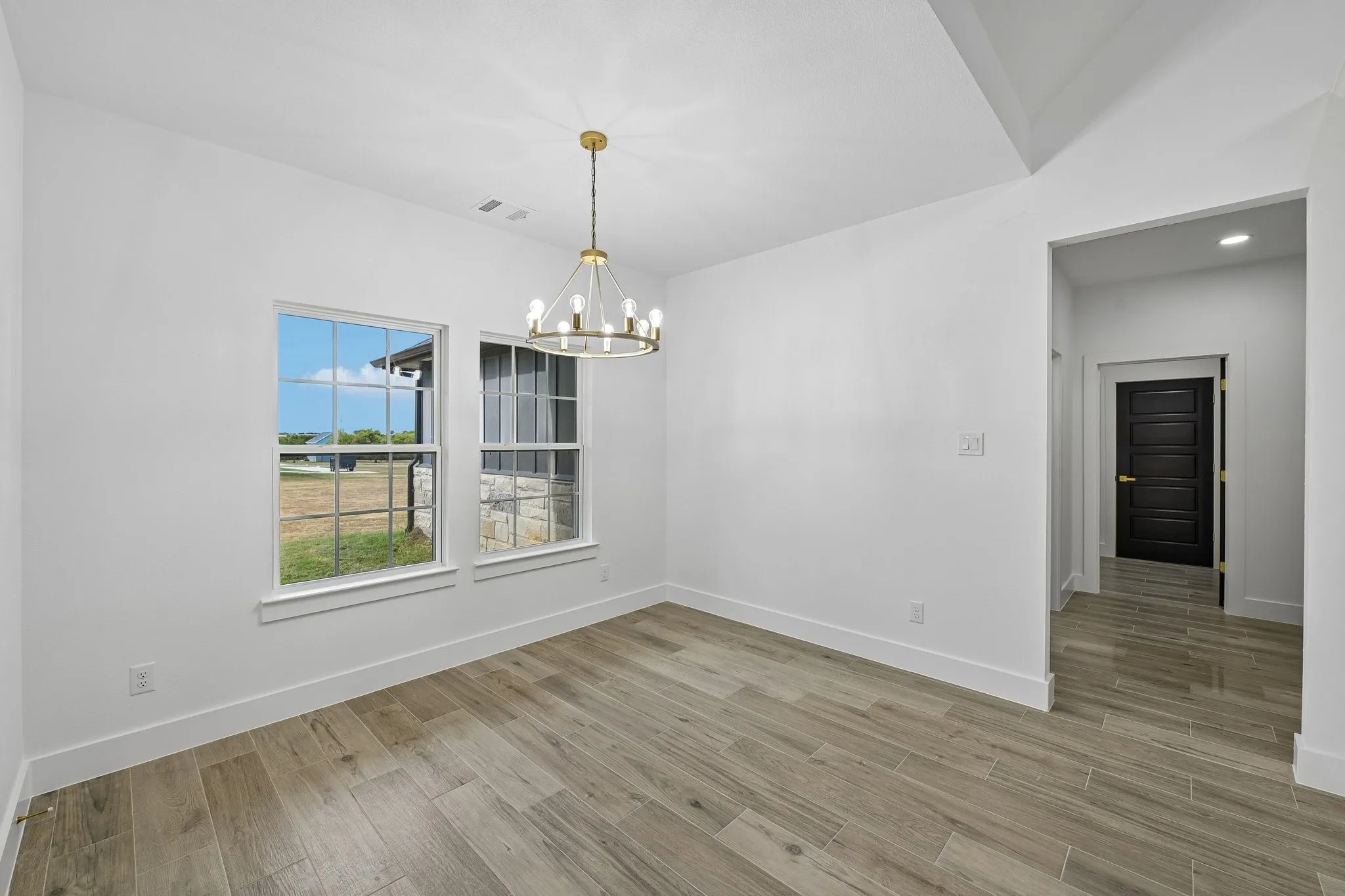 Single Family Residence For Sale in Johnson County , 6605 Buffalo Ridge Circle, Godley, Texas 76044, 4 Bedroom, 3 Bathroom, 2 Garage spaces, 2,378 Sqft, built in 2024, mls#21384759, Real Estate Agent in Godley, Homes For Sale in Johnson county, Homes For Sale in Godley, Realtor in Godley Texas, Real Estate Brokerage Independent Realty Texas, Luminita Cordes Realtor