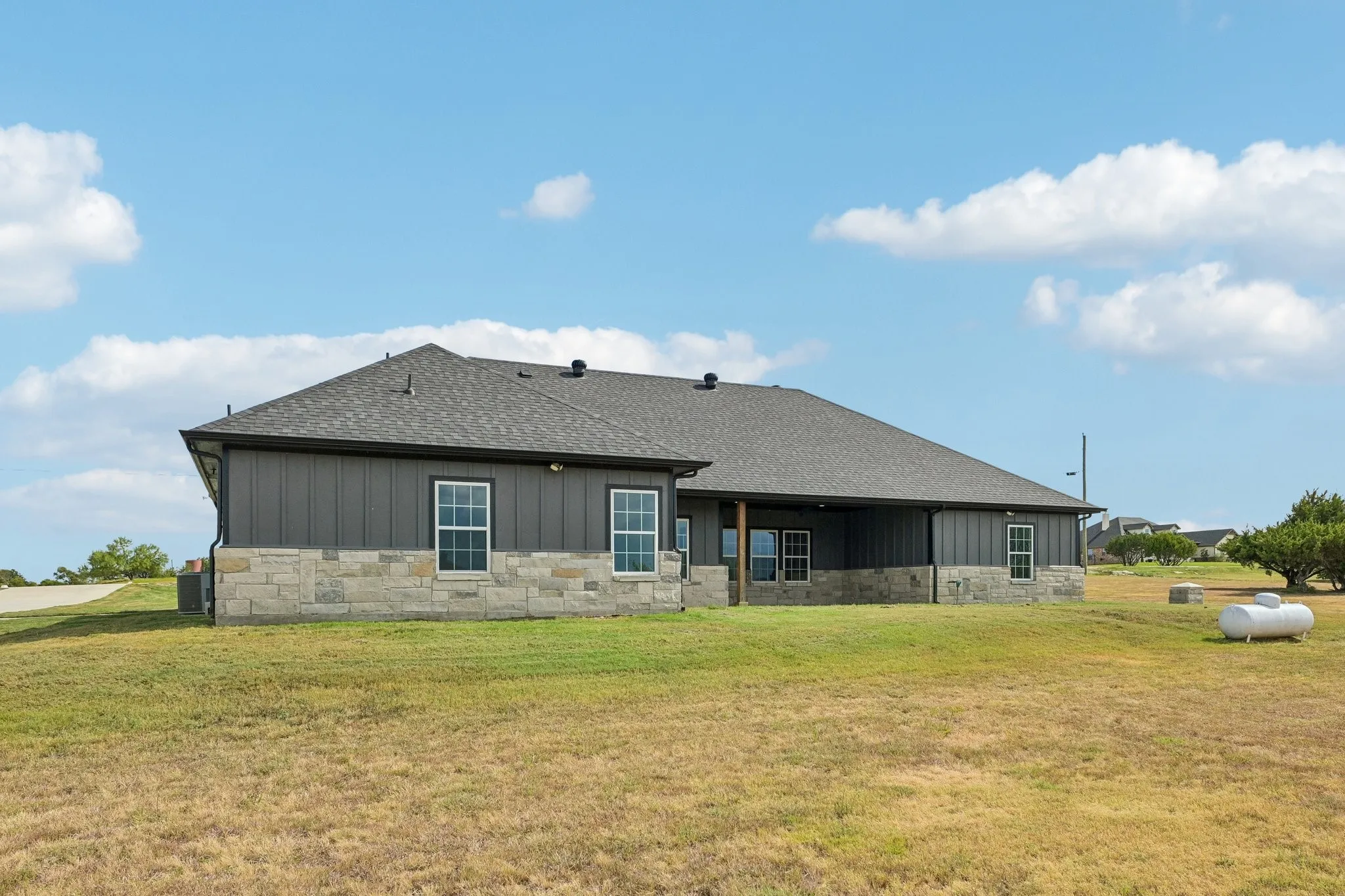 Single Family Residence For Sale in Johnson County , 6605 Buffalo Ridge Circle, Godley, Texas 76044, 4 Bedroom, 3 Bathroom, 2 Garage spaces, 2,378 Sqft, built in 2024, mls#21384759, Real Estate Agent in Godley, Homes For Sale in Johnson county, Homes For Sale in Godley, Realtor in Godley Texas, Real Estate Brokerage Independent Realty Texas, Luminita Cordes Realtor