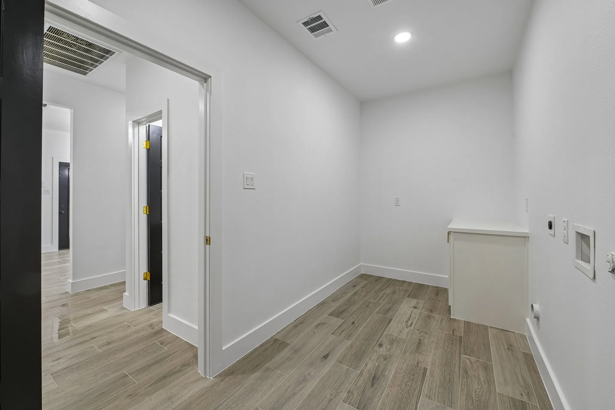 Single Family Residence For Sale in Johnson County , 6605 Buffalo Ridge Circle, Godley, Texas 76044, 4 Bedroom, 3 Bathroom, 2 Garage spaces, 2,378 Sqft, built in 2024, mls#21384759, Real Estate Agent in Godley, Homes For Sale in Johnson county, Homes For Sale in Godley, Realtor in Godley Texas, Real Estate Brokerage Independent Realty Texas, Luminita Cordes Realtor