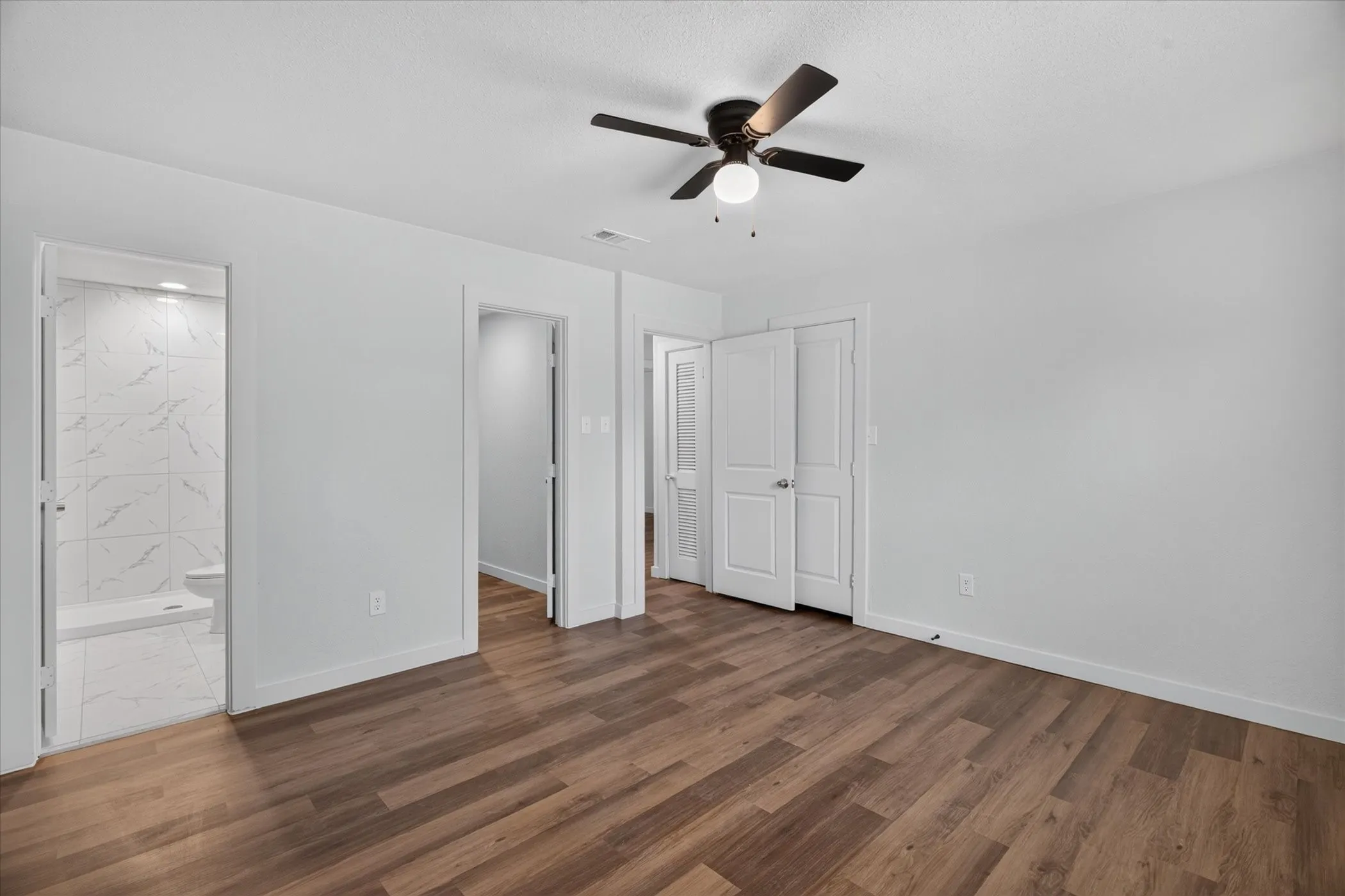 Single Family Residence For Rent in Johnson County , 537 NW King Street, Burleson, Texas 76028, 4 Bedroom, 2 Bathroom, Garage spaces, 1,398 Sqft, built in 1961, mls#21385709, Real Estate Agent in Burleson, Homes For Rent in Johnson county, Homes For Rent in Burleson, Realtor in Burleson Texas, Real Estate Brokerage Independent Realty Texas, Luminita Cordes Realtor