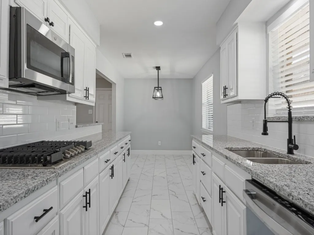 Single Family Residence For Sale in Dallas County , 1805 Bardfield Avenue, Garland, Texas 75041, 3 Bedroom, 2 Bathroom, 2 Garage spaces, 1,530 Sqft, built in 1965, mls#21383034, Real Estate Agent in Garland, Homes For Sale in Dallas county, Homes For Sale in Garland, Realtor in Garland Texas, Real Estate Brokerage Independent Realty Texas, Luminita Cordes Realtor