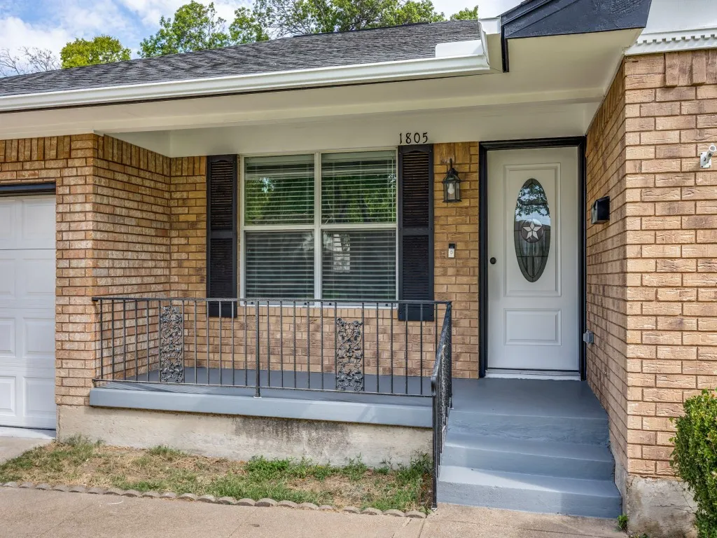 Single Family Residence For Sale in Dallas County , 1805 Bardfield Avenue, Garland, Texas 75041, 3 Bedroom, 2 Bathroom, 2 Garage spaces, 1,530 Sqft, built in 1965, mls#21383034, Real Estate Agent in Garland, Homes For Sale in Dallas county, Homes For Sale in Garland, Realtor in Garland Texas, Real Estate Brokerage Independent Realty Texas, Luminita Cordes Realtor