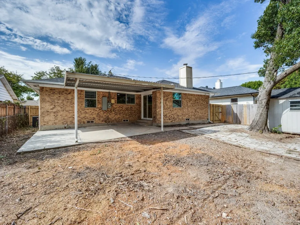 Single Family Residence For Sale in Dallas County , 1805 Bardfield Avenue, Garland, Texas 75041, 3 Bedroom, 2 Bathroom, 2 Garage spaces, 1,530 Sqft, built in 1965, mls#21383034, Real Estate Agent in Garland, Homes For Sale in Dallas county, Homes For Sale in Garland, Realtor in Garland Texas, Real Estate Brokerage Independent Realty Texas, Luminita Cordes Realtor