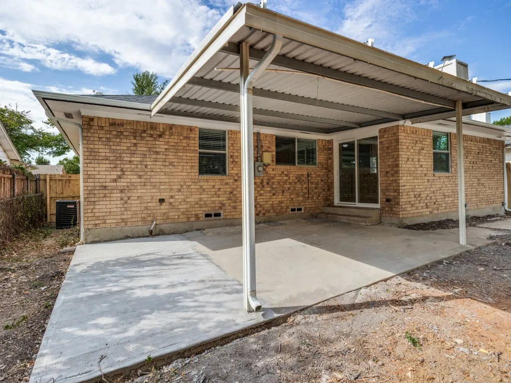 Single Family Residence For Sale in Dallas County , 1805 Bardfield Avenue, Garland, Texas 75041, 3 Bedroom, 2 Bathroom, 2 Garage spaces, 1,530 Sqft, built in 1965, mls#21383034, Real Estate Agent in Garland, Homes For Sale in Dallas county, Homes For Sale in Garland, Realtor in Garland Texas, Real Estate Brokerage Independent Realty Texas, Luminita Cordes Realtor