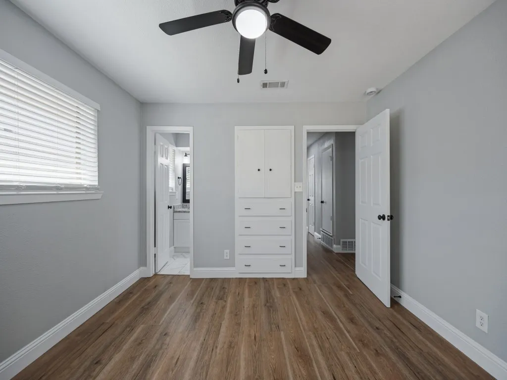 Single Family Residence For Sale in Dallas County , 1805 Bardfield Avenue, Garland, Texas 75041, 3 Bedroom, 2 Bathroom, 2 Garage spaces, 1,530 Sqft, built in 1965, mls#21383034, Real Estate Agent in Garland, Homes For Sale in Dallas county, Homes For Sale in Garland, Realtor in Garland Texas, Real Estate Brokerage Independent Realty Texas, Luminita Cordes Realtor