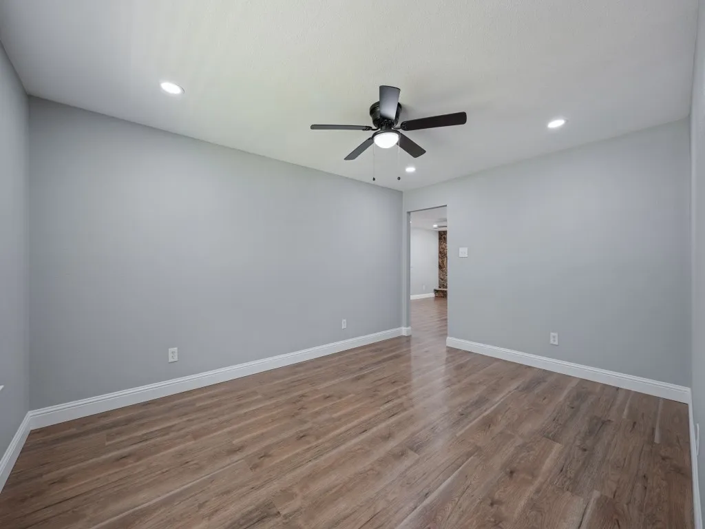 Single Family Residence For Sale in Dallas County , 1805 Bardfield Avenue, Garland, Texas 75041, 3 Bedroom, 2 Bathroom, 2 Garage spaces, 1,530 Sqft, built in 1965, mls#21383034, Real Estate Agent in Garland, Homes For Sale in Dallas county, Homes For Sale in Garland, Realtor in Garland Texas, Real Estate Brokerage Independent Realty Texas, Luminita Cordes Realtor