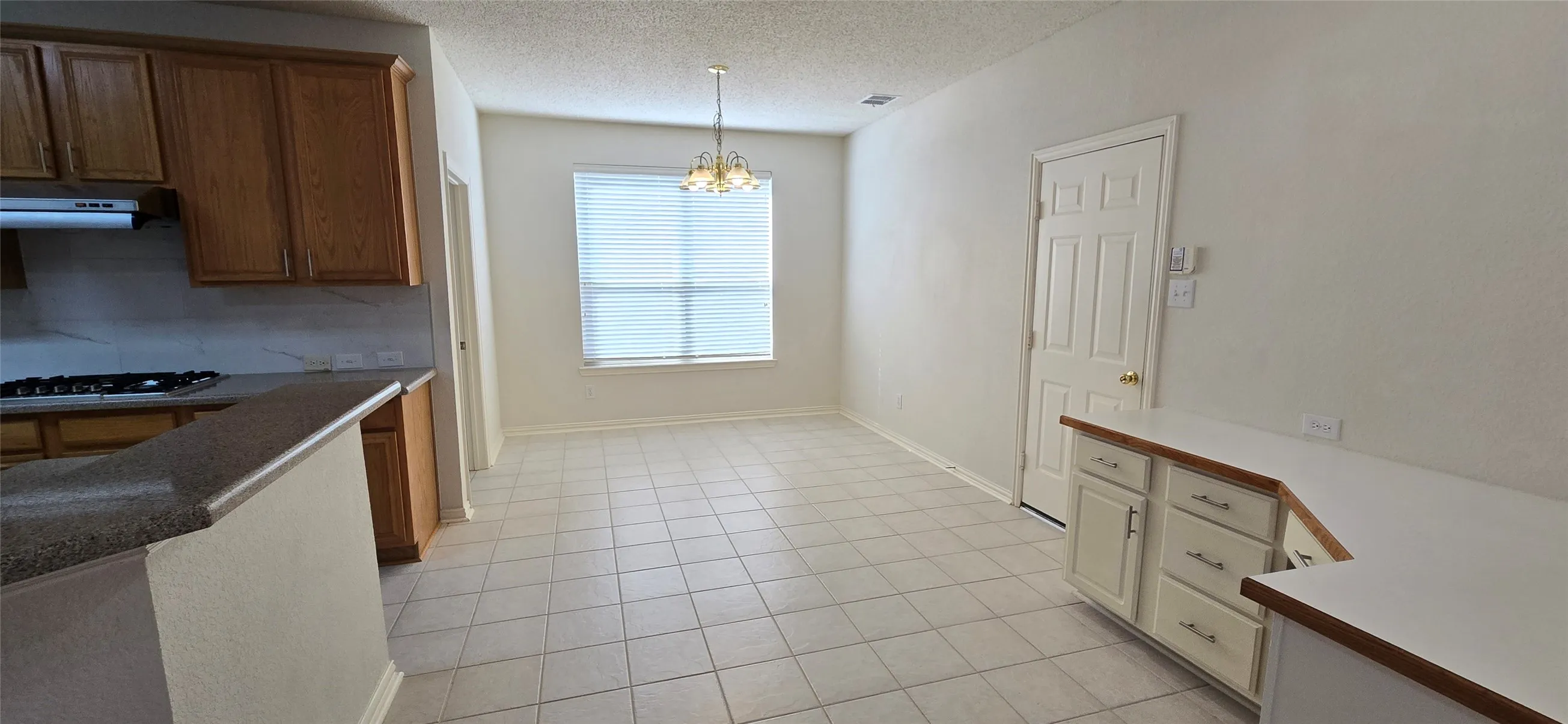 Single Family Residence For Rent in Collin County , 3509 Dripping Springs Drive, Plano, Texas 75025, 4 Bedroom, 3 Bathroom, 2 Garage spaces, 3,072 Sqft, built in 2000, mls#21385296, Real Estate Agent in Plano, Homes For Rent in Collin county, Homes For Rent in Plano, Realtor in Plano Texas, Real Estate Brokerage Independent Realty Texas, Luminita Cordes Realtor