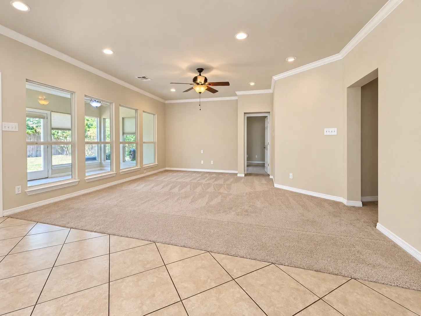 Single Family Residence For Sale in Tarrant County , 6549 Blue Grass Drive, Watauga, Texas 76148, 3 Bedroom, 2 Bathroom, 2 Garage spaces, 1,753 Sqft, built in 2007, mls#21381112, Real Estate Agent in Watauga, Homes For Sale in Tarrant county, Homes For Sale in Watauga, Realtor in Watauga Texas, Real Estate Brokerage Independent Realty Texas, Luminita Cordes Realtor