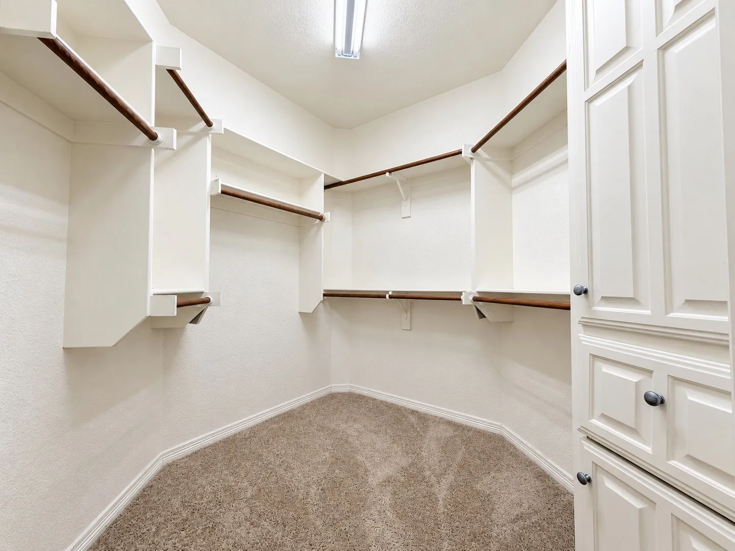 Single Family Residence For Sale in Tarrant County , 6549 Blue Grass Drive, Watauga, Texas 76148, 3 Bedroom, 2 Bathroom, 2 Garage spaces, 1,753 Sqft, built in 2007, mls#21381112, Real Estate Agent in Watauga, Homes For Sale in Tarrant county, Homes For Sale in Watauga, Realtor in Watauga Texas, Real Estate Brokerage Independent Realty Texas, Luminita Cordes Realtor