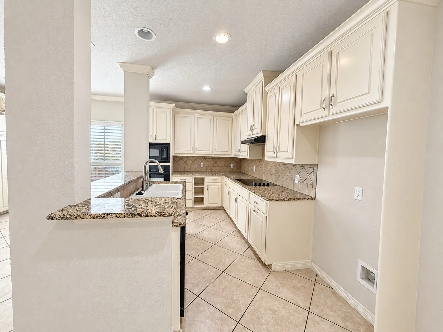 Single Family Residence For Sale in Tarrant County , 6549 Blue Grass Drive, Watauga, Texas 76148, 3 Bedroom, 2 Bathroom, 2 Garage spaces, 1,753 Sqft, built in 2007, mls#21381112, Real Estate Agent in Watauga, Homes For Sale in Tarrant county, Homes For Sale in Watauga, Realtor in Watauga Texas, Real Estate Brokerage Independent Realty Texas, Luminita Cordes Realtor