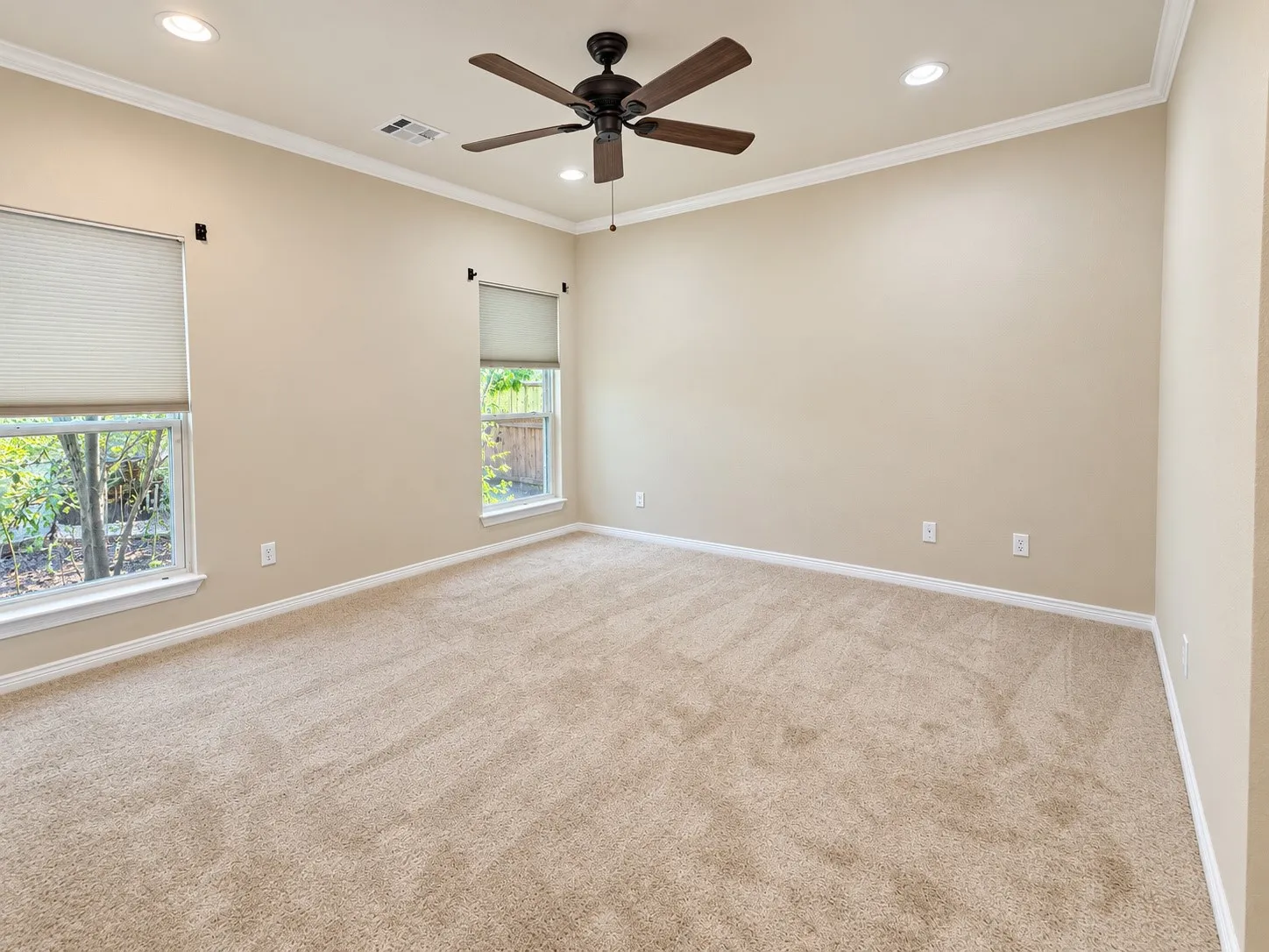 Single Family Residence For Sale in Tarrant County , 6549 Blue Grass Drive, Watauga, Texas 76148, 3 Bedroom, 2 Bathroom, 2 Garage spaces, 1,753 Sqft, built in 2007, mls#21381112, Real Estate Agent in Watauga, Homes For Sale in Tarrant county, Homes For Sale in Watauga, Realtor in Watauga Texas, Real Estate Brokerage Independent Realty Texas, Luminita Cordes Realtor