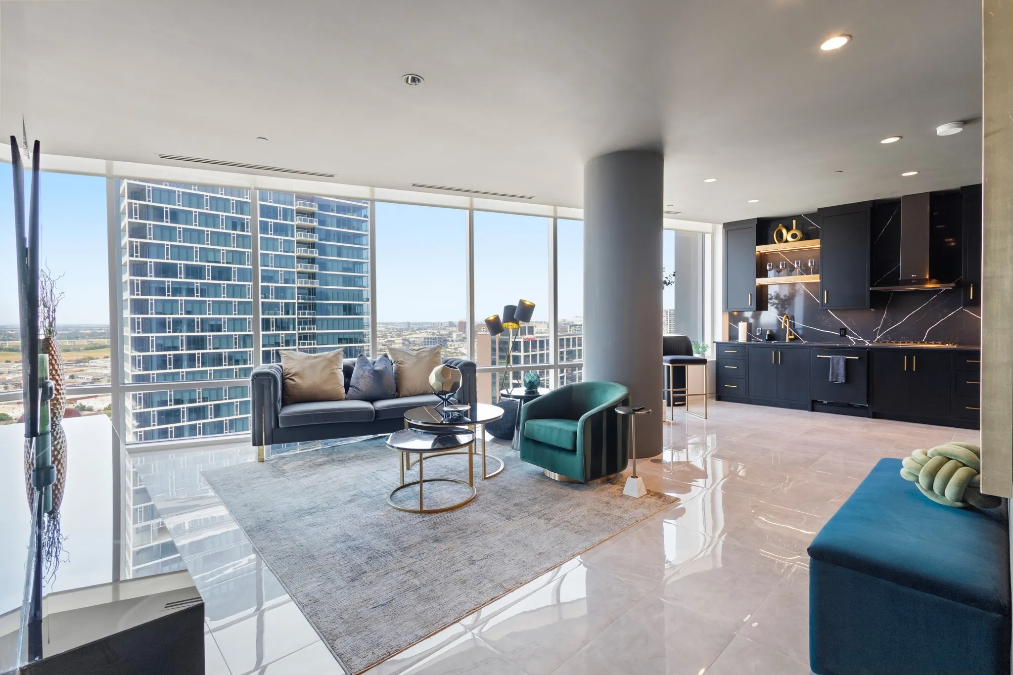 Condominium For Sale in Dallas County , 2430 Victory Park Lane 2401, Dallas, Texas 75219, 1 Bedroom, 1 Bathroom, 1 Garage spaces, 825 Sqft, built in 2004, mls#21382109, Real Estate Agent in Dallas, Homes For Sale in Dallas county, Homes For Sale in Dallas, Realtor in Dallas Texas, Real Estate Brokerage Independent Realty Texas, Luminita Cordes Realtor