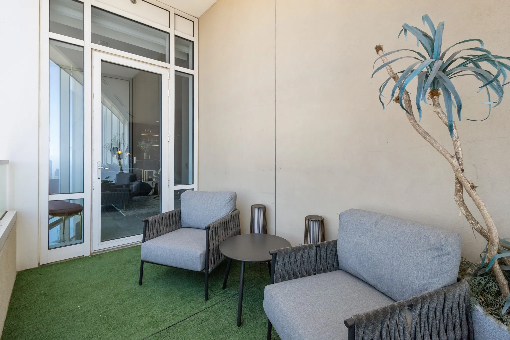 Condominium For Rent in Dallas County , 2430 Victory Park Lane 2401, Dallas, Texas 75219, 1 Bedroom, 1 Bathroom, 1 Garage spaces, 825 Sqft, built in 2004, mls#21382188, Real Estate Agent in Dallas, Homes For Rent in Dallas county, Homes For Rent in Dallas, Realtor in Dallas Texas, Real Estate Brokerage Independent Realty Texas, Luminita Cordes Realtor