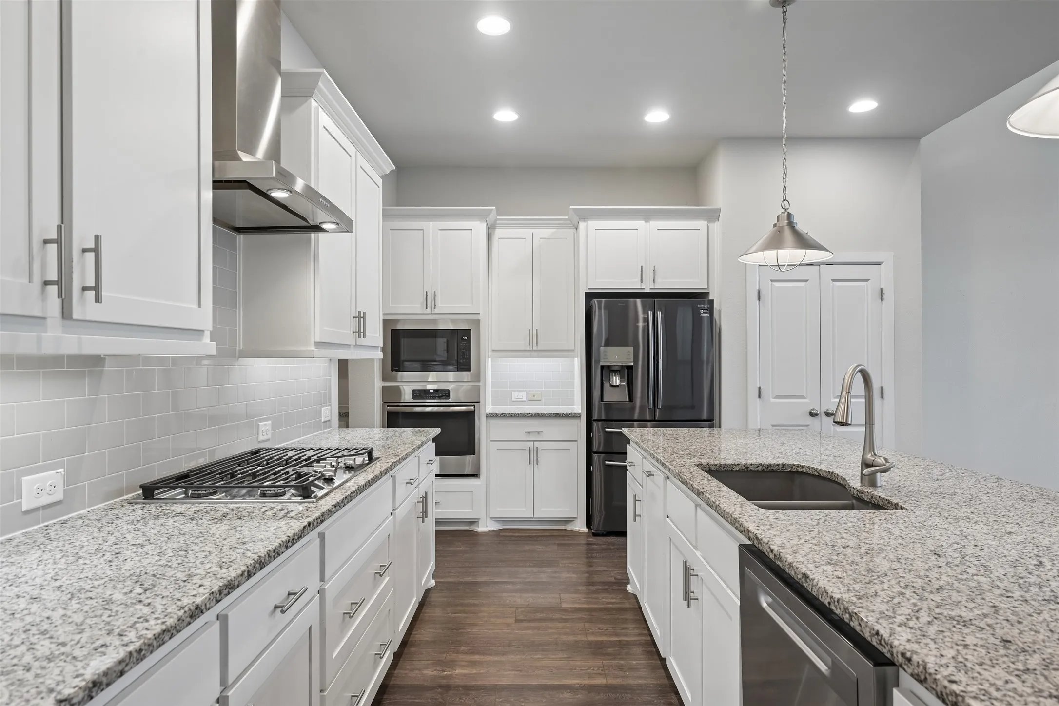 Single Family Residence For Rent in Dallas County , 623 Aspen Valley Lane, Dallas, Texas 75208, 3 Bedroom, 3 Bathroom, 2 Garage spaces, 2,489 Sqft, built in 2018, mls#21385720, Real Estate Agent in Dallas, Homes For Rent in Dallas county, Homes For Rent in Dallas, Realtor in Dallas Texas, Real Estate Brokerage Independent Realty Texas, Luminita Cordes Realtor