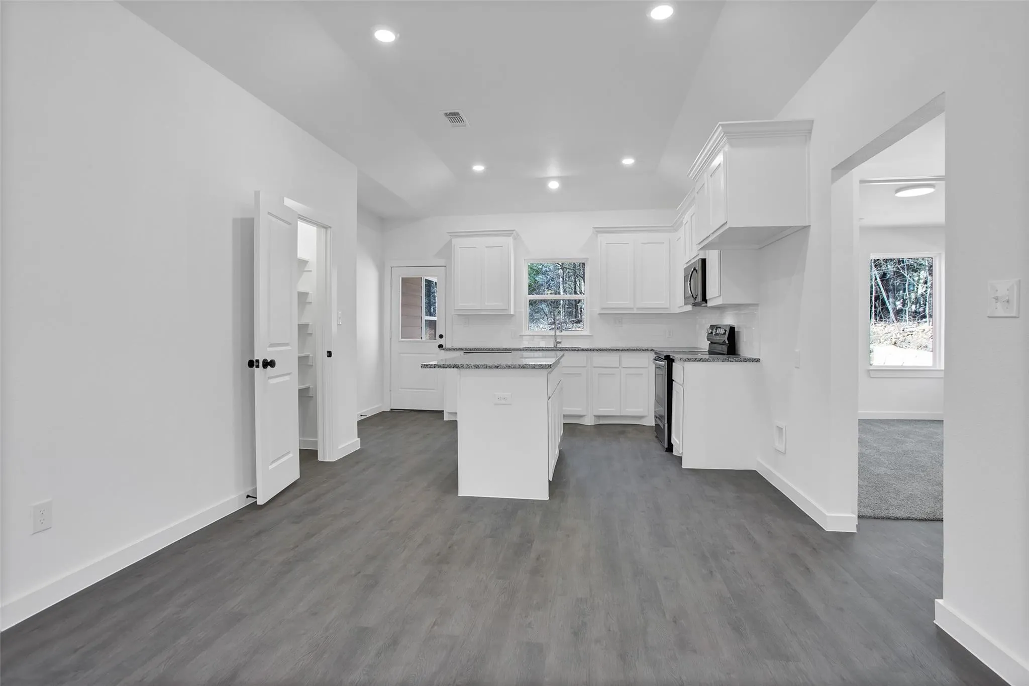 Single Family Residence For Rent in Grayson County , 1483 Cathey Drive, Denison, Texas 75020, 4 Bedroom, 3 Bathroom, 2 Garage spaces, 1,604 Sqft, built in 2023, mls#21385737, Real Estate Agent in Denison, Homes For Rent in Grayson county, Homes For Rent in Denison, Realtor in Denison Texas, Real Estate Brokerage Independent Realty Texas, Luminita Cordes Realtor