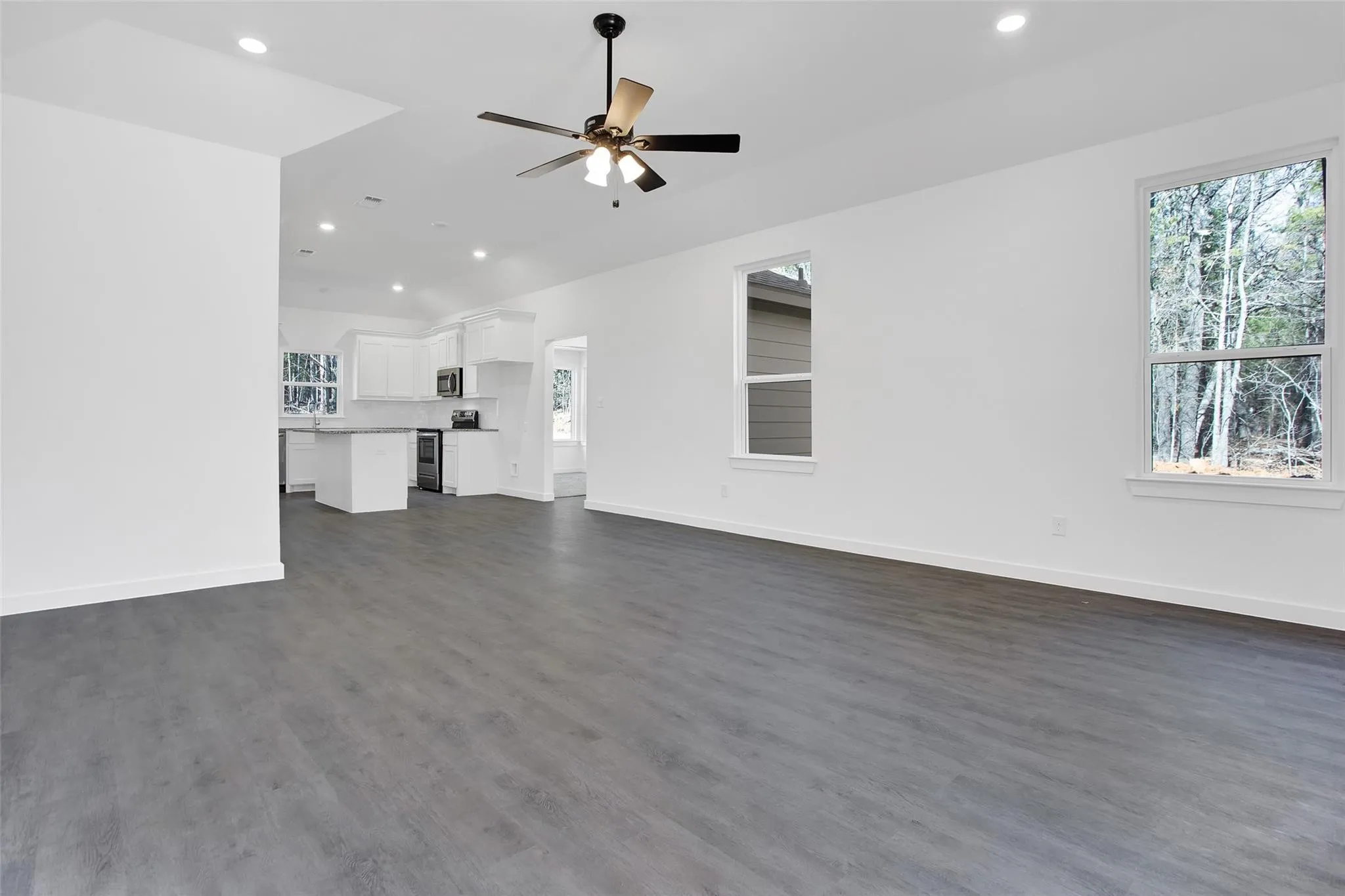 Single Family Residence For Rent in Grayson County , 1483 Cathey Drive, Denison, Texas 75020, 4 Bedroom, 3 Bathroom, 2 Garage spaces, 1,604 Sqft, built in 2023, mls#21385737, Real Estate Agent in Denison, Homes For Rent in Grayson county, Homes For Rent in Denison, Realtor in Denison Texas, Real Estate Brokerage Independent Realty Texas, Luminita Cordes Realtor