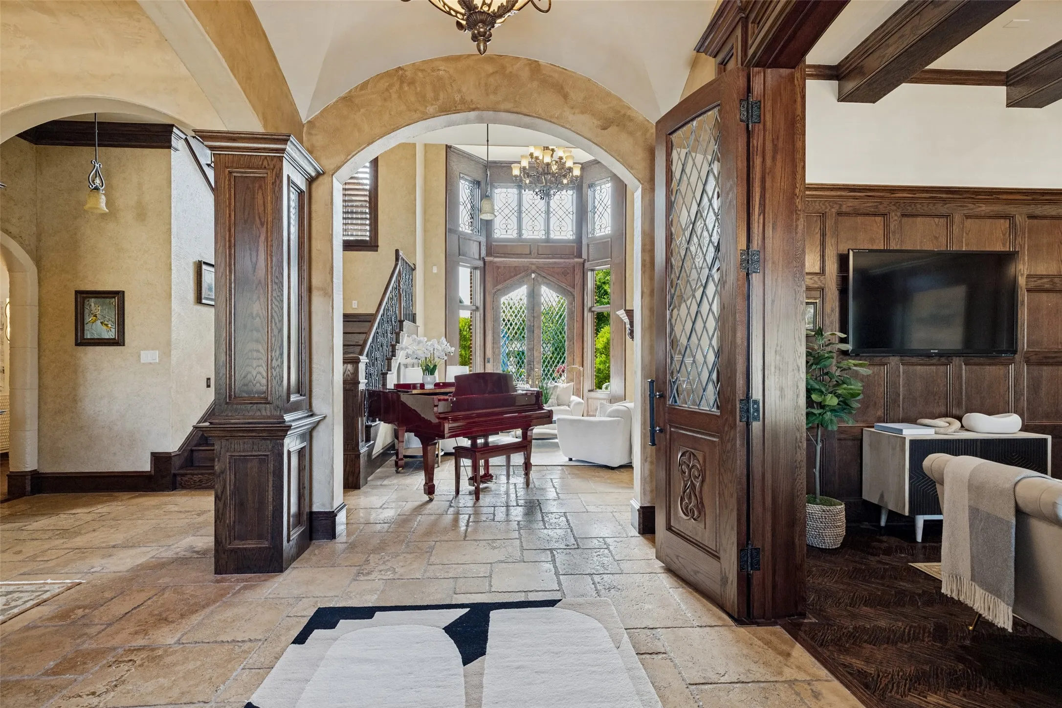 Entry to living