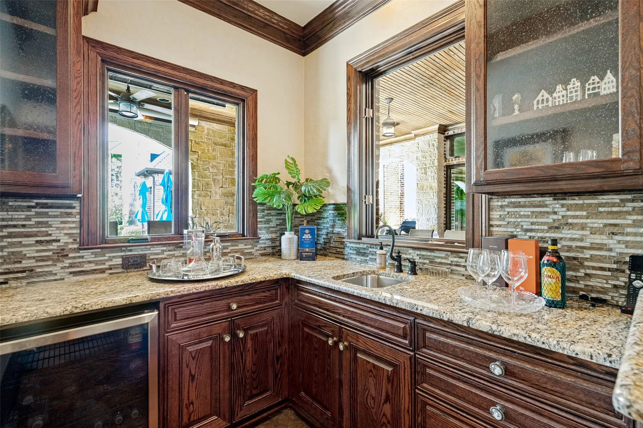 Walk in wet bar