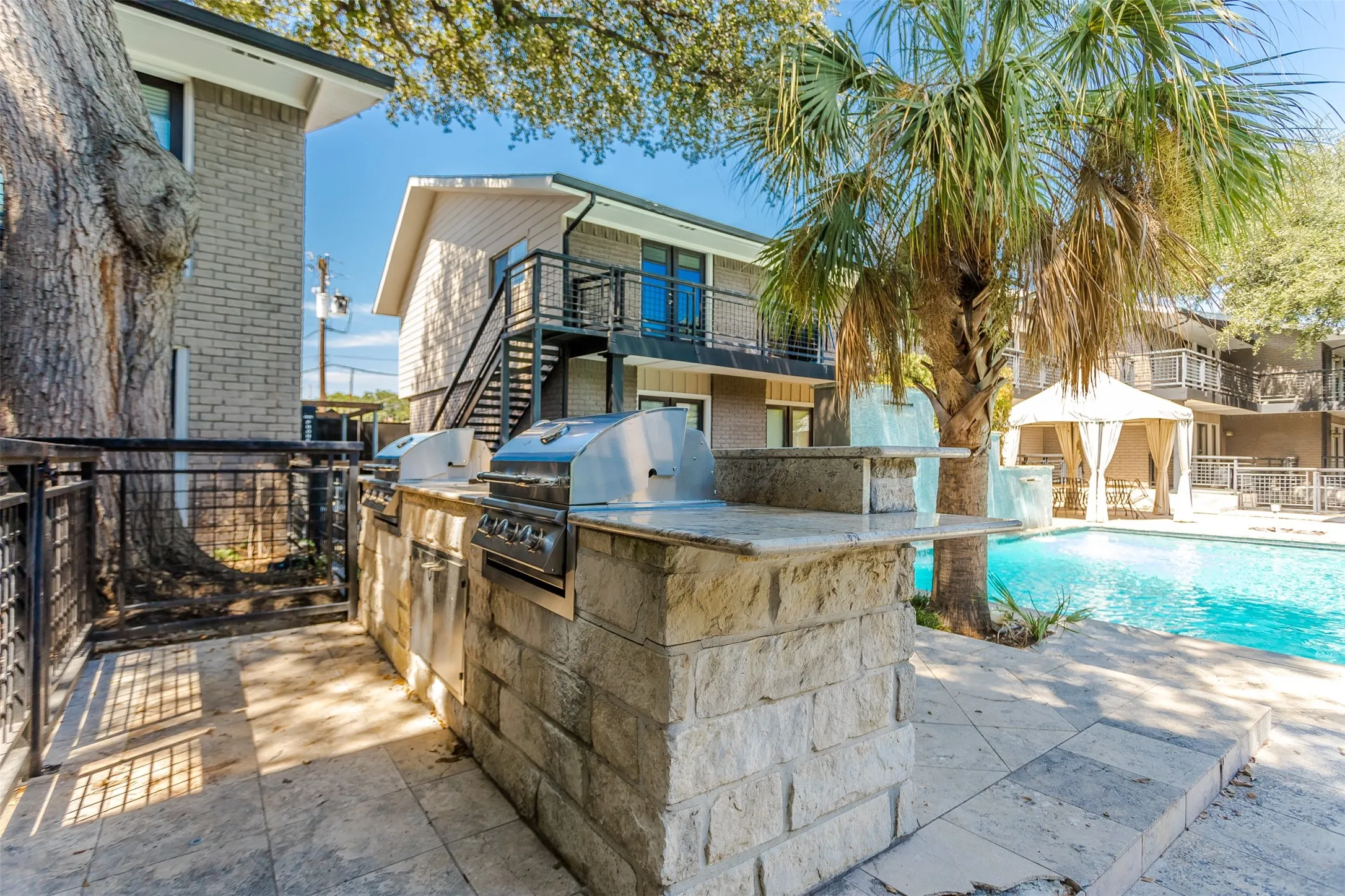 Condominium For Rent in Dallas County , 10203 Regal Oaks Drive 101, Dallas, Texas 75230, 1 Bedroom, 1 Bathroom, Garage spaces, 741 Sqft, built in 1963, mls#21384354, Real Estate Agent in Dallas, Homes For Rent in Dallas county, Homes For Rent in Dallas, Realtor in Dallas Texas, Real Estate Brokerage Independent Realty Texas, Luminita Cordes Realtor