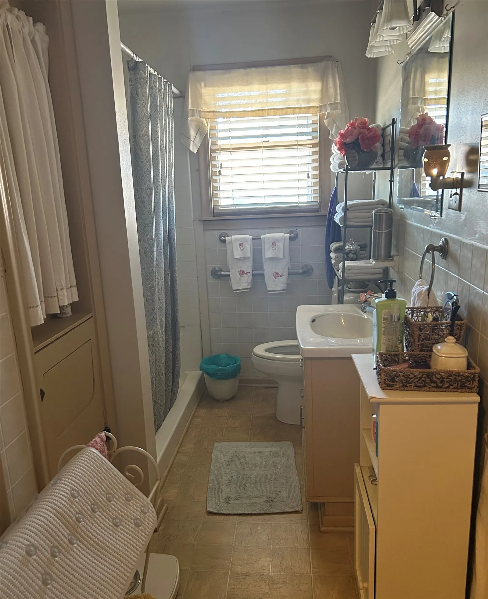 Single Family Residence For Sale in Young County , 412 Harrison Avenue, Newcastle, Texas 76372, 3 Bedroom, 2 Bathroom, Garage spaces, 1,297 Sqft, built in 1965, mls#21385749, Real Estate Agent in Newcastle, Homes For Sale in Young county, Homes For Sale in Newcastle, Realtor in Newcastle Texas, Real Estate Brokerage Independent Realty Texas, Luminita Cordes Realtor