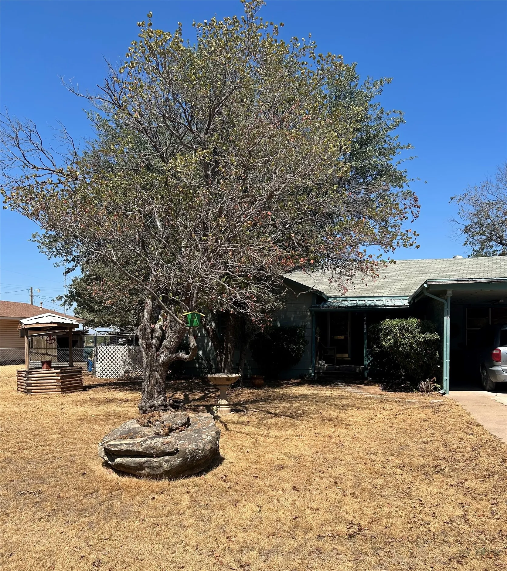 Single Family Residence For Sale in Young County , 412 Harrison Avenue, Newcastle, Texas 76372, 3 Bedroom, 2 Bathroom, Garage spaces, 1,297 Sqft, built in 1965, mls#21385749, Real Estate Agent in Newcastle, Homes For Sale in Young county, Homes For Sale in Newcastle, Realtor in Newcastle Texas, Real Estate Brokerage Independent Realty Texas, Luminita Cordes Realtor