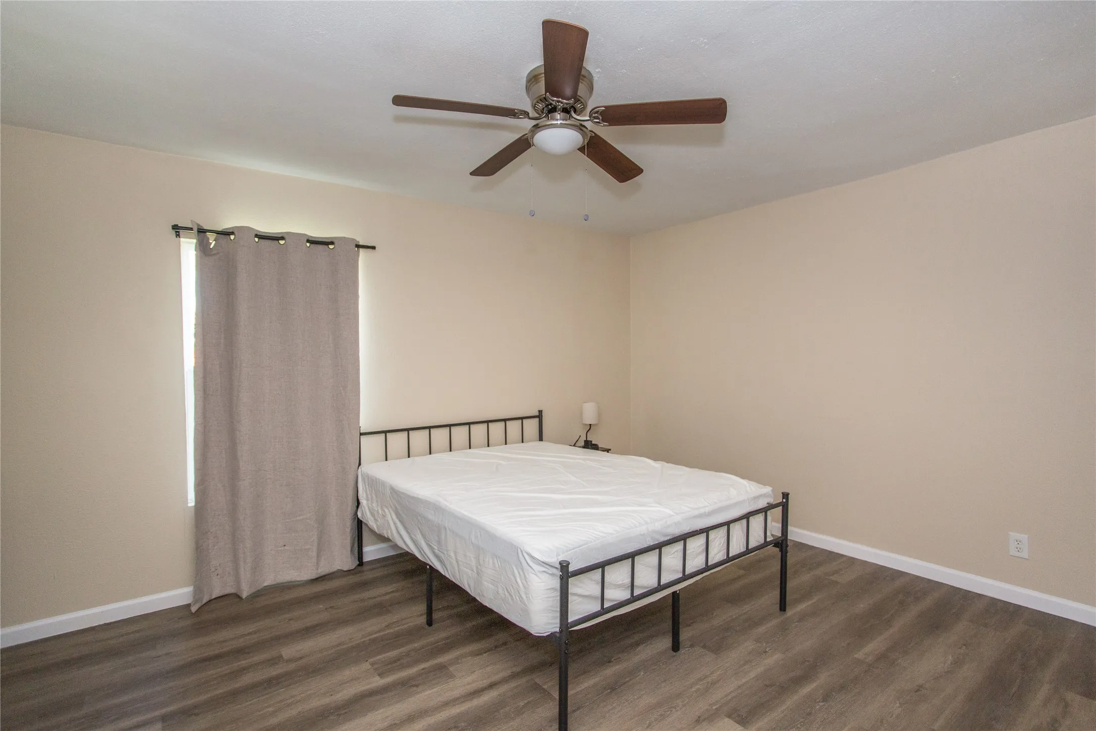 Single Family Residence For Sale in Dallas County , 2669 Marfa Avenue, Dallas, Texas 75216, 5 Bedroom, 2 Bathroom, Garage spaces, 1,248 Sqft, built in 1951, mls#21382541, Real Estate Agent in Dallas, Homes For Sale in Dallas county, Homes For Sale in Dallas, Realtor in Dallas Texas, Real Estate Brokerage Independent Realty Texas, Luminita Cordes Realtor
